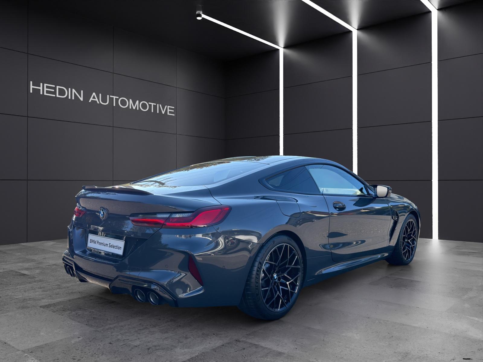 BMW M8 Competition xDrive-image-15