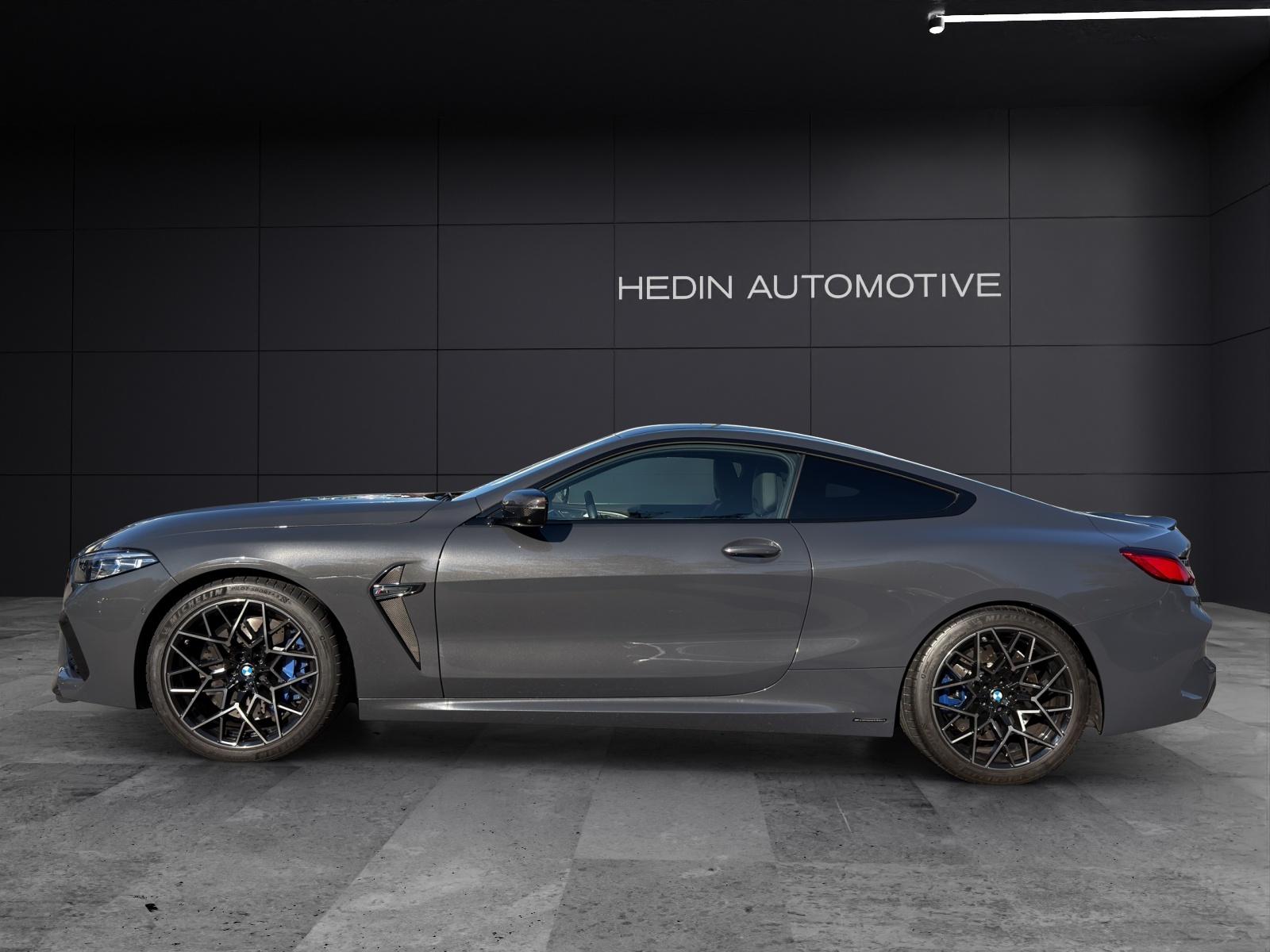 BMW M8 Competition xDrive-showroom-element-3
