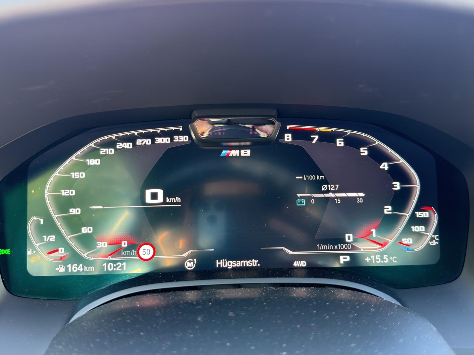 BMW M8 Competition xDrive-image-10