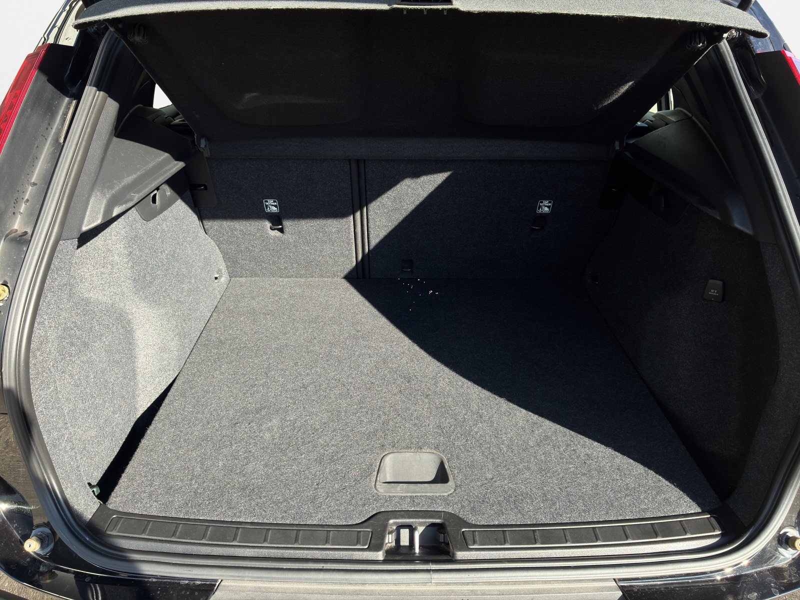 VOLVO XC40 1.5 T3 Momentum Light-image-14