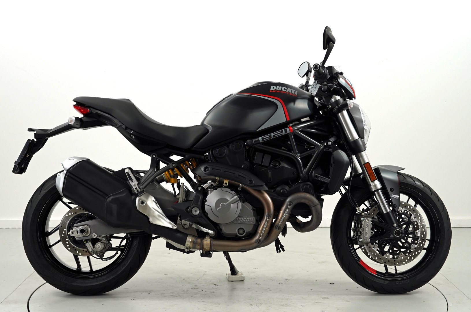 DUCATI 821 Monster ABS-showroom-element-3