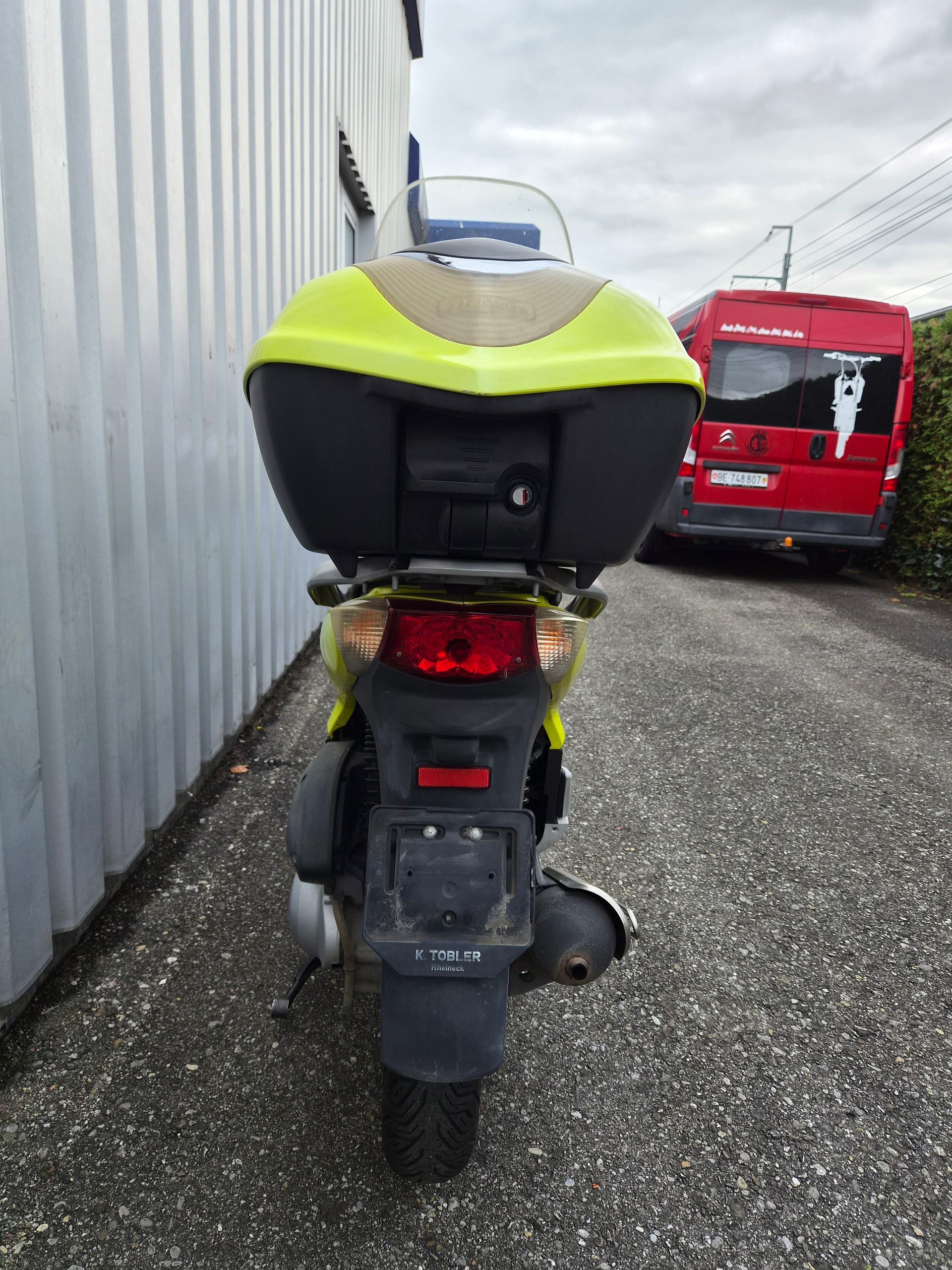 HONDA SH 125 i MIT TOP BOX-image-4