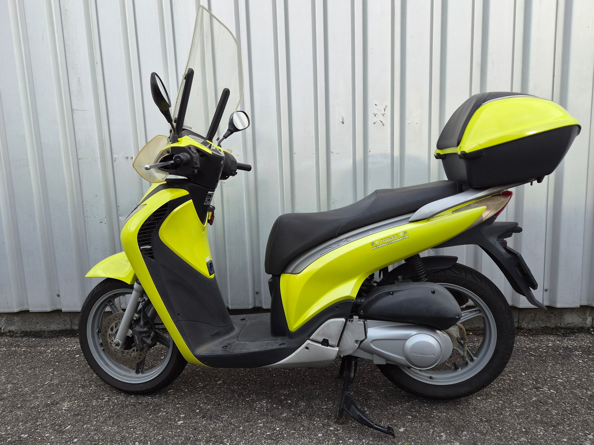 HONDA SH 125 i MIT TOP BOX-image-10