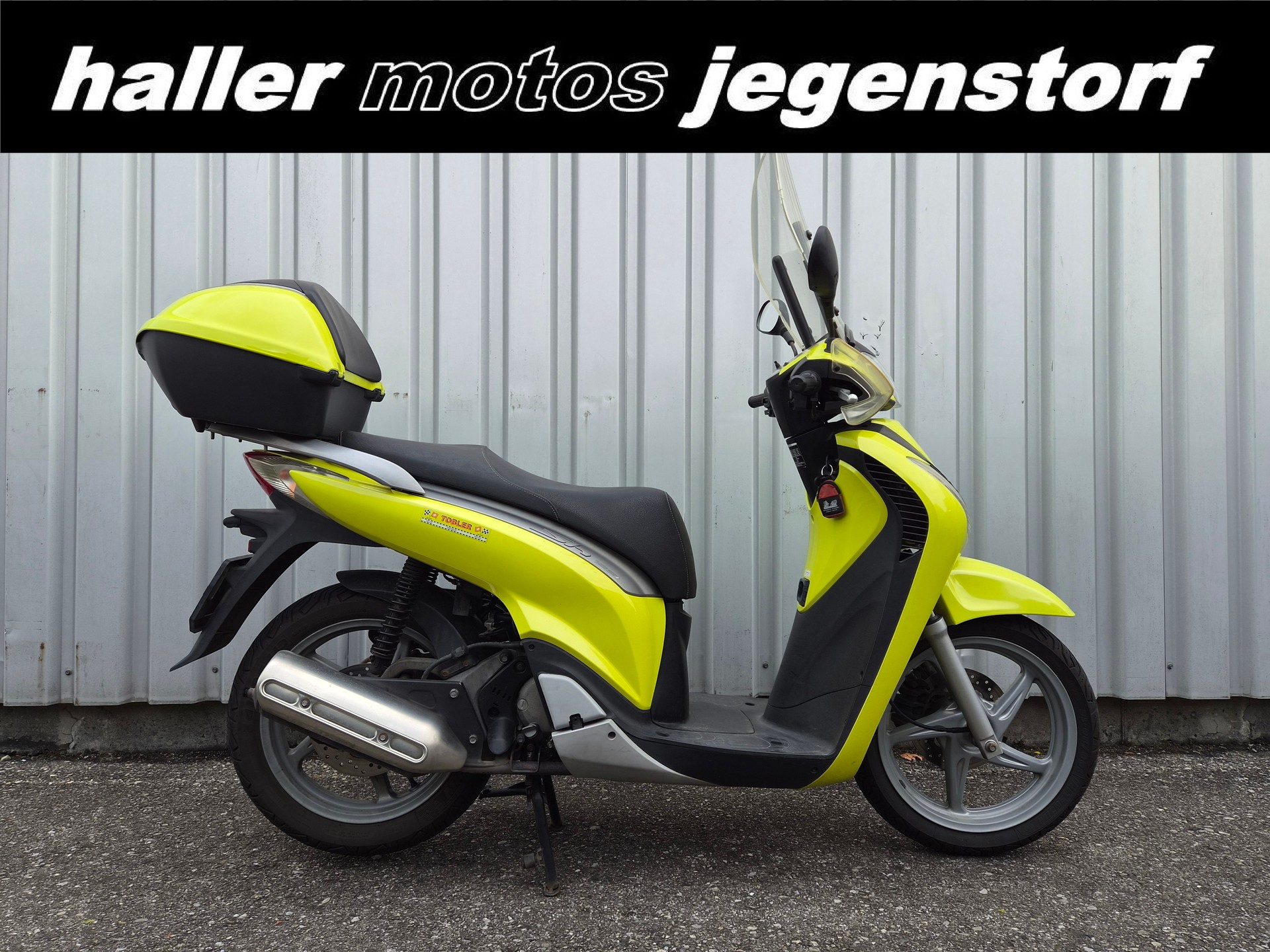 HONDA SH 125 i MIT TOP BOX-image-0
