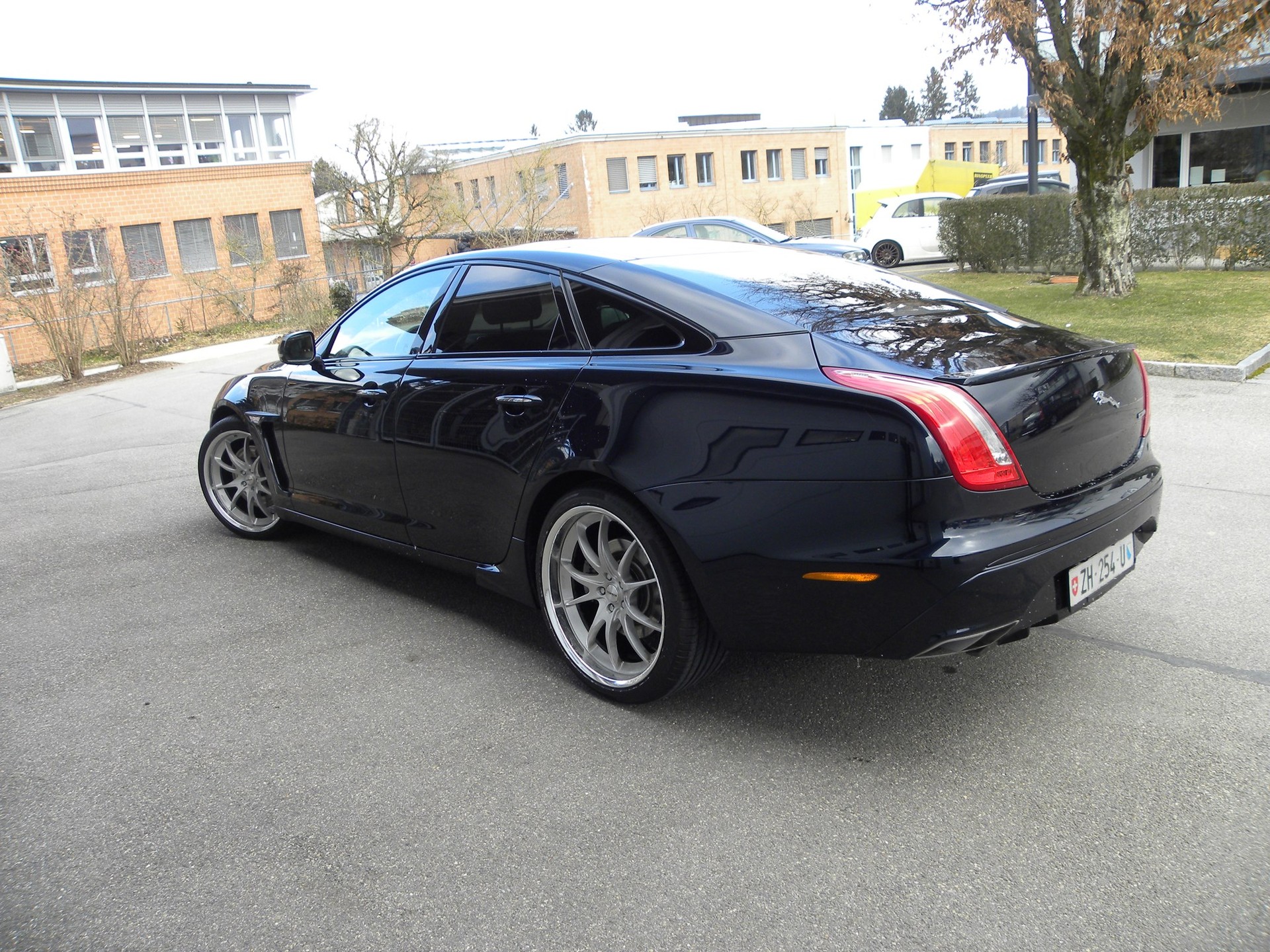 JAGUAR XJ 3.0d V6 STARTECH Automatic-image-9