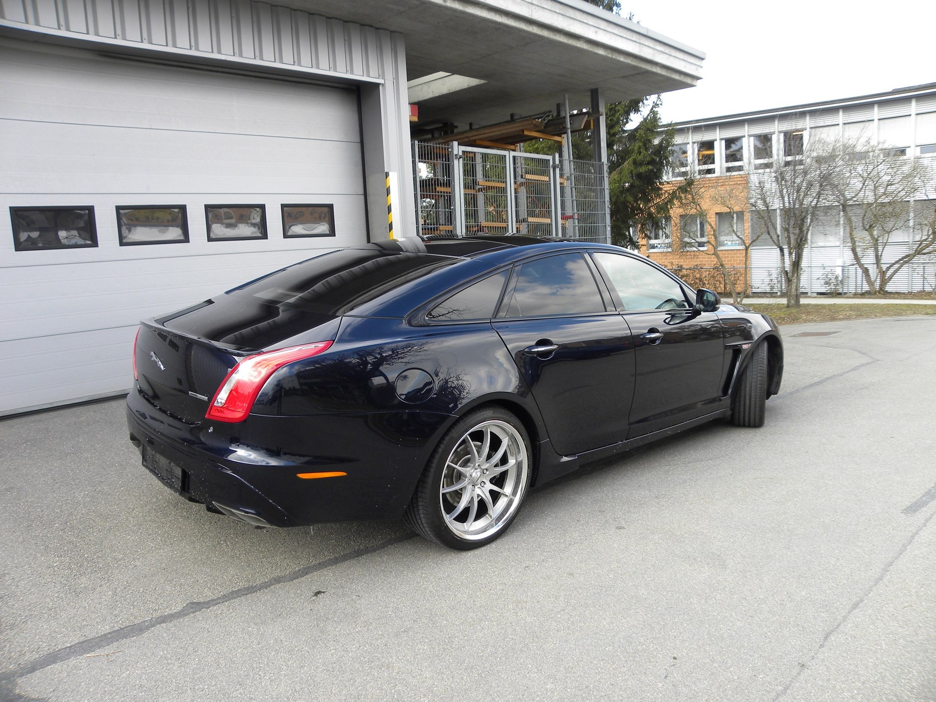 JAGUAR XJ 3.0d V6 STARTECH Automatic-image-8