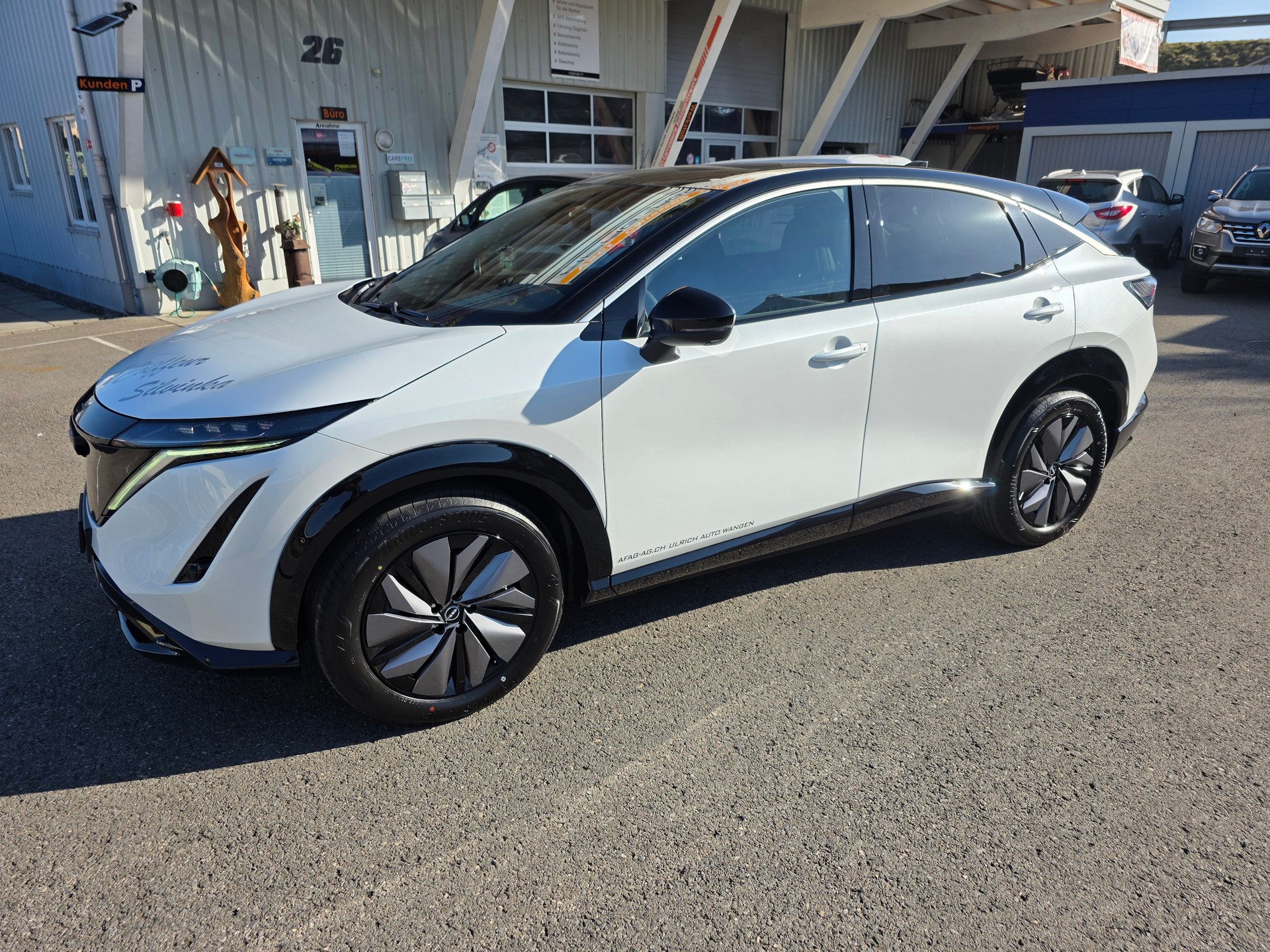 NISSAN Ariya 87 kWh Advance-showroom-element-2