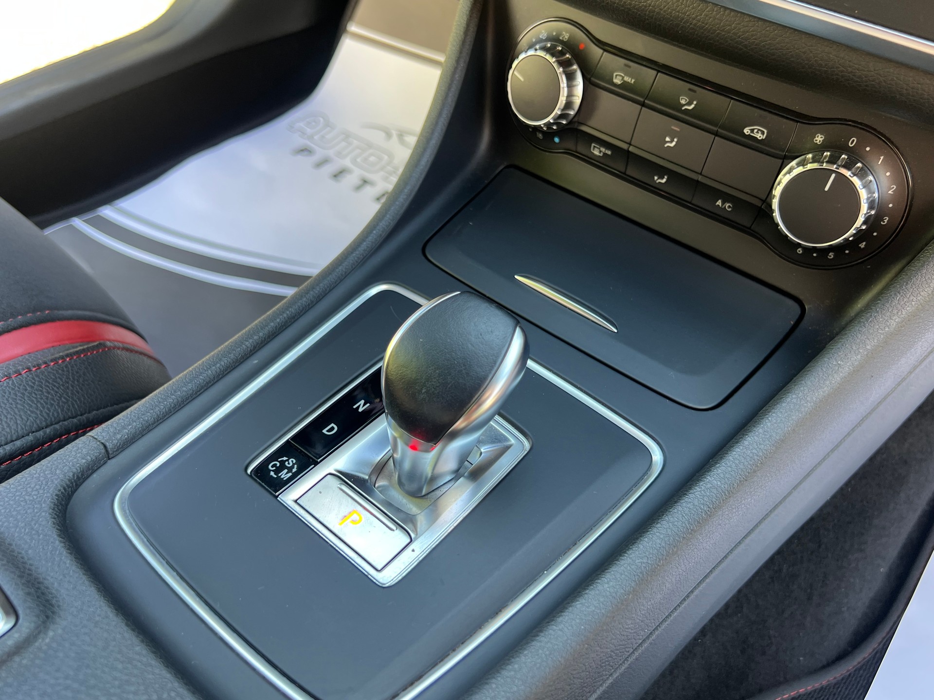 MERCEDES-BENZ CLA 45 AMG 4MATIC "360 PS ALLRAD" FRISCH AB MFK !! VON FRAU GEFAHREN MIT 8 RÄDER.-image-18