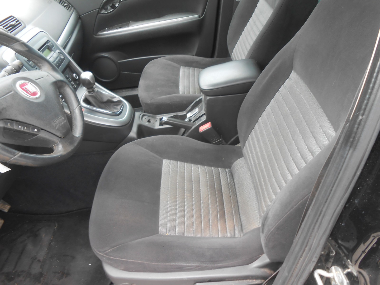 FIAT Croma 1.8 Dynamic-image-9