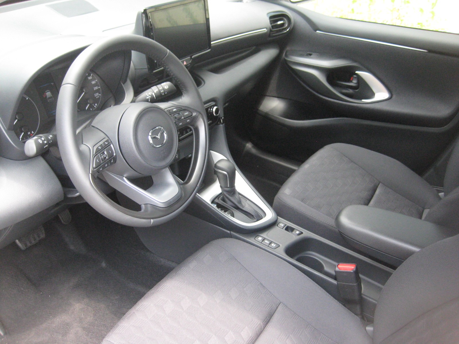 MAZDA 2 Hybrid Centre-line-image-5