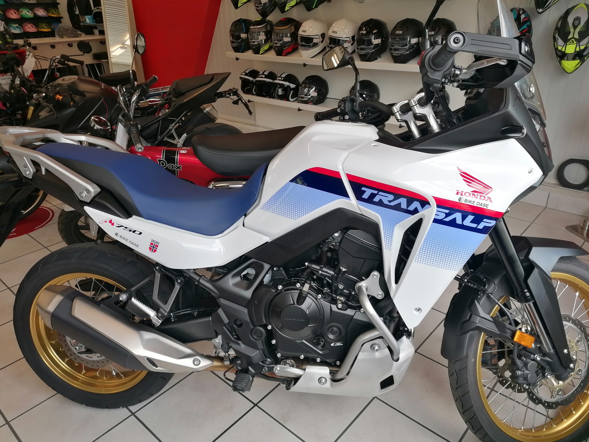 HONDA XL 750 Transalp-image-0