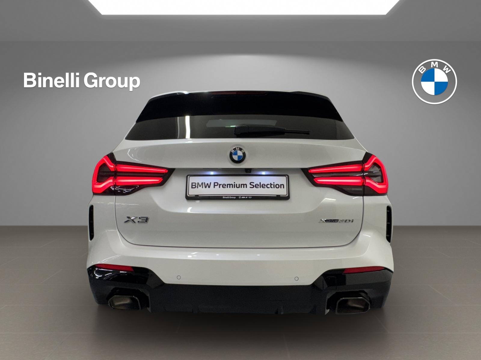 BMW X3 xDrive 30i MSport-showroom-element-3