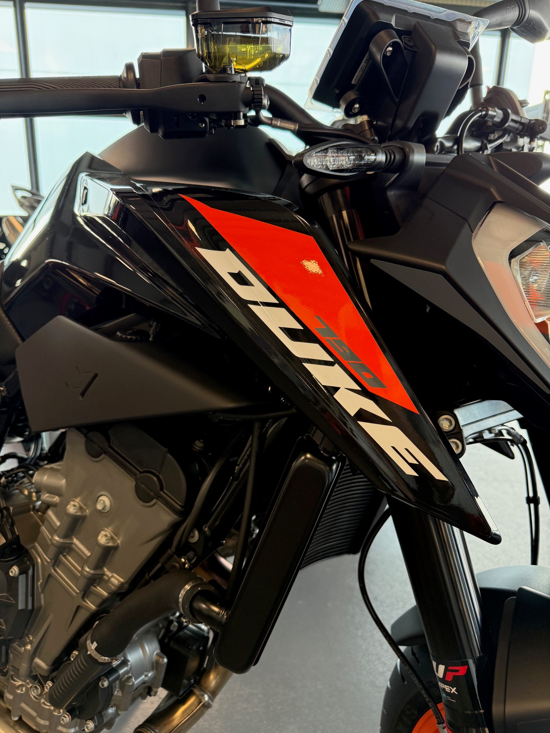 KTM 790 Duke 2026-image-3