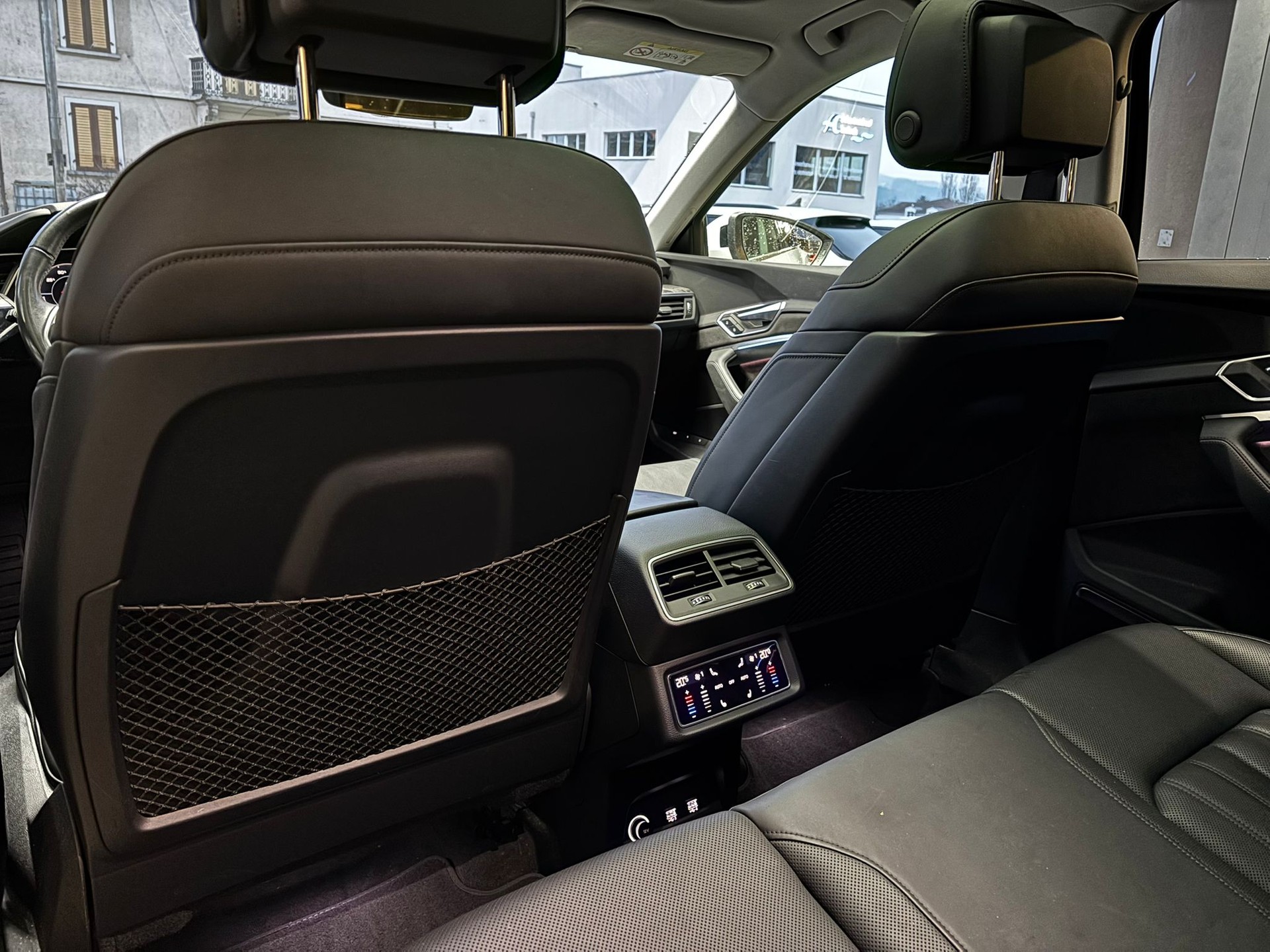 AUDI e-tron 55 quattro-image-12