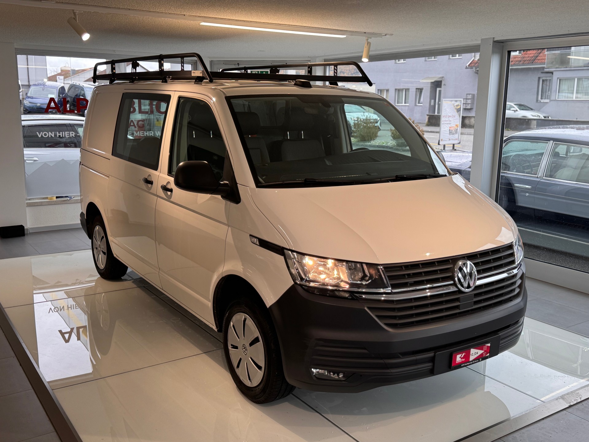 VW T6.1 2.0 TDI Entry-image-5