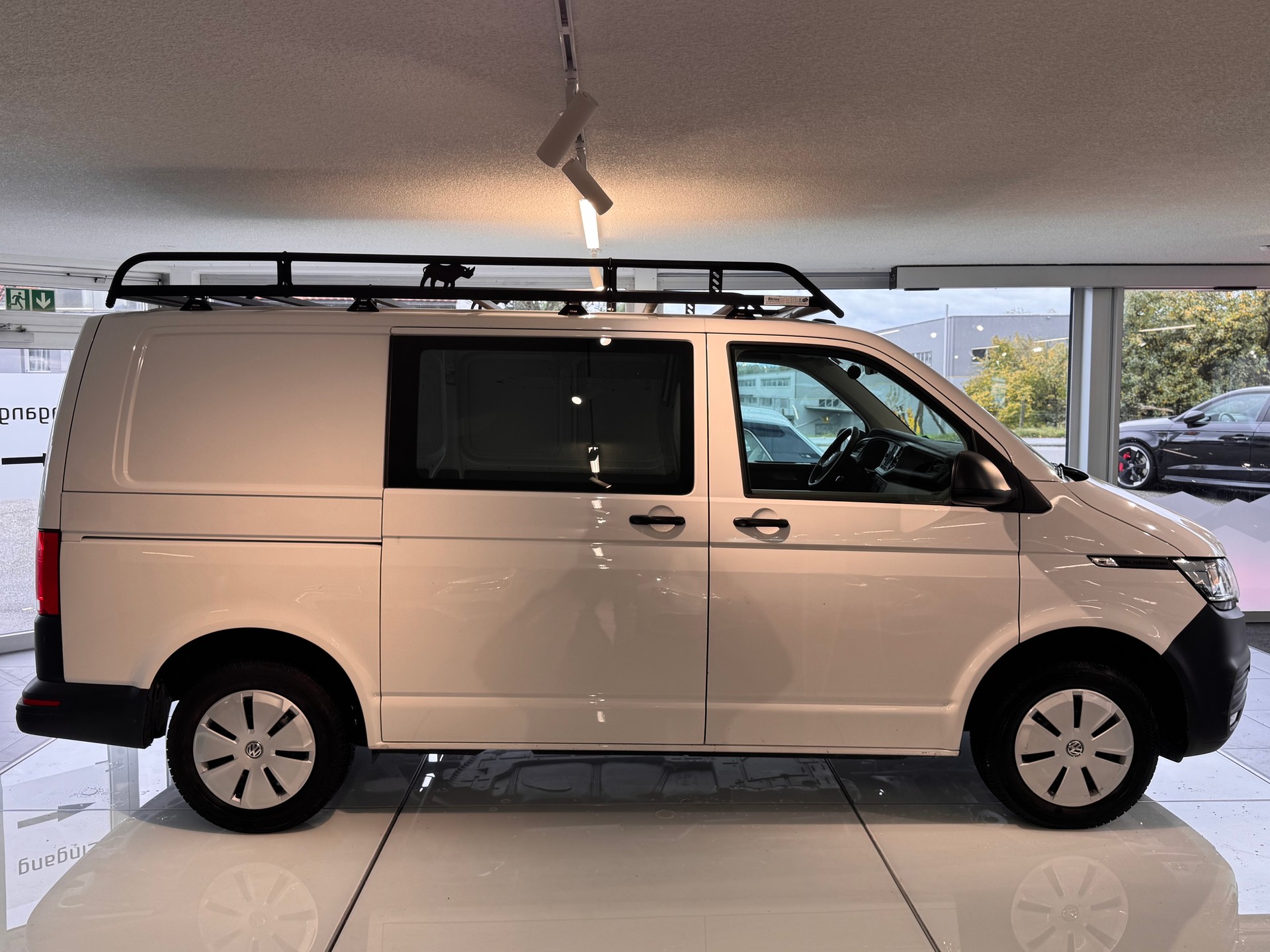 VW T6.1 2.0 TDI Entry-image-6