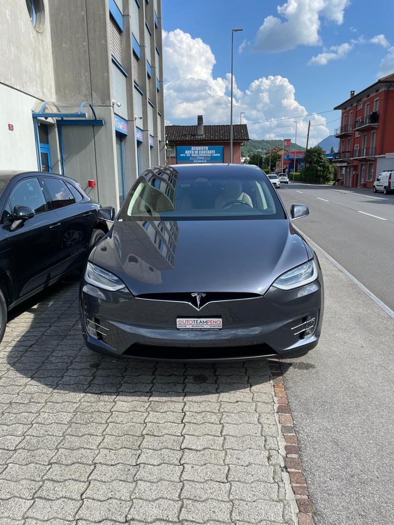 TESLA Model X 90 D-image-2