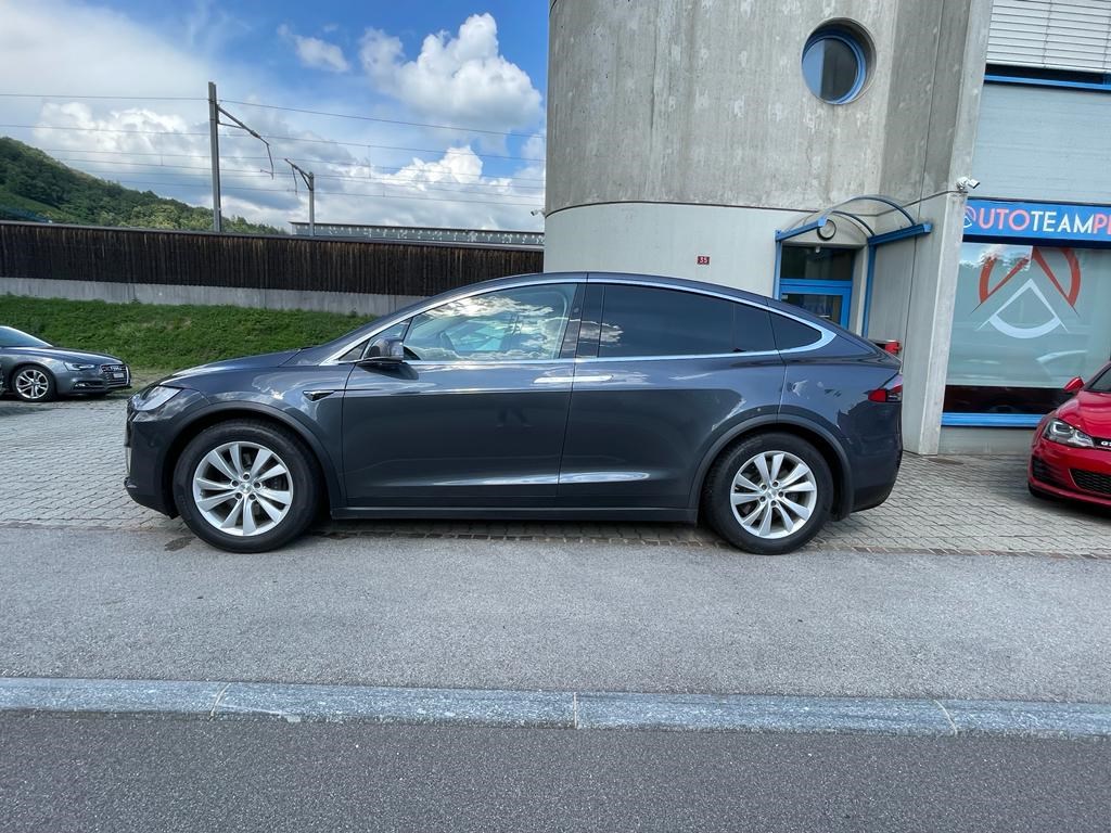 TESLA Model X 90 D-image-4