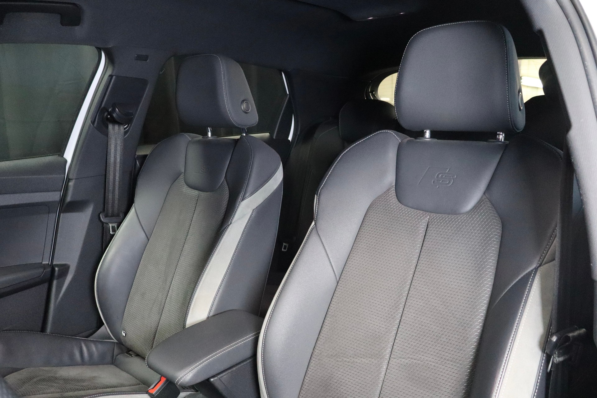 AUDI A1 Sportback 35 TFSI S Line S-tronic-showroom-element-3