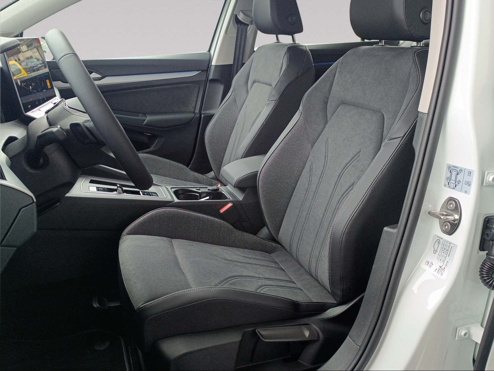 VW VW Golf Life 150PS DSG eTSI / Vorführwagen-image-7