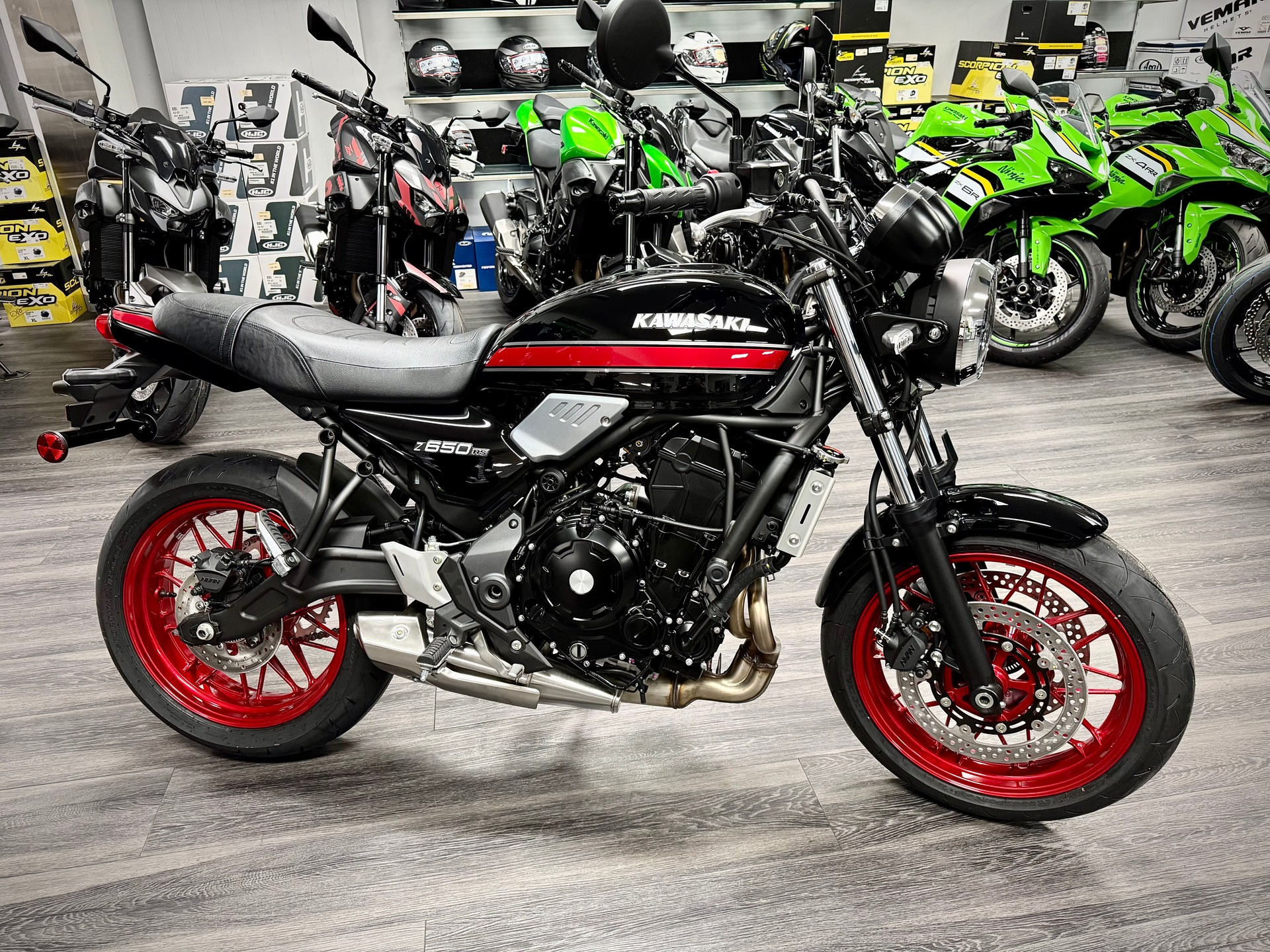 KAWASAKI Z 650 RS-image-3