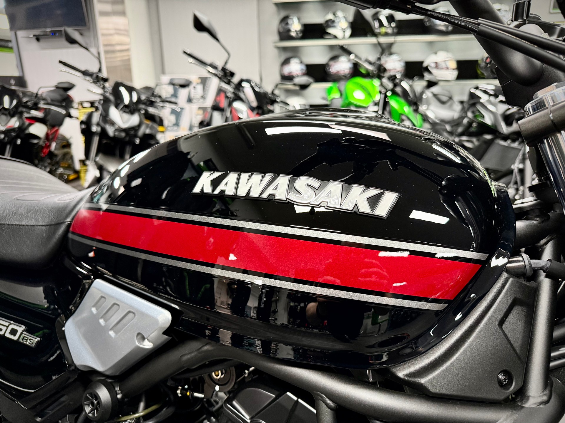 KAWASAKI Z 650 RS-image-5