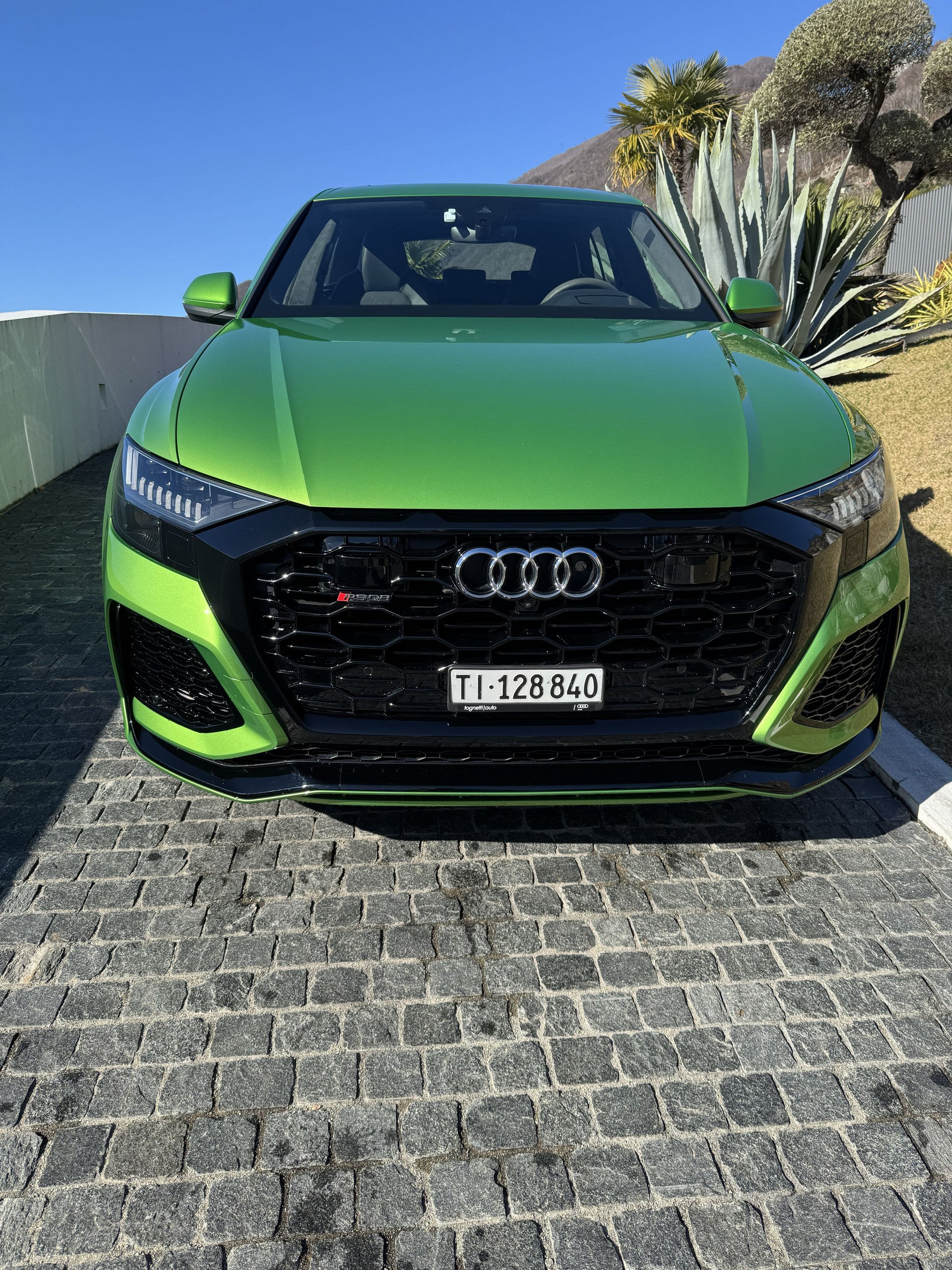AUDI RSQ8 quattro tiptronic-image-5