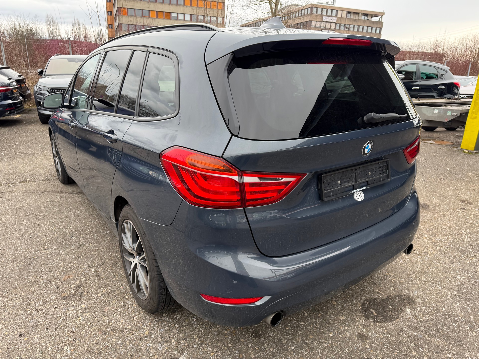 BMW 220d xDrive Gran Tourer Luxury Line Steptronic-image-2