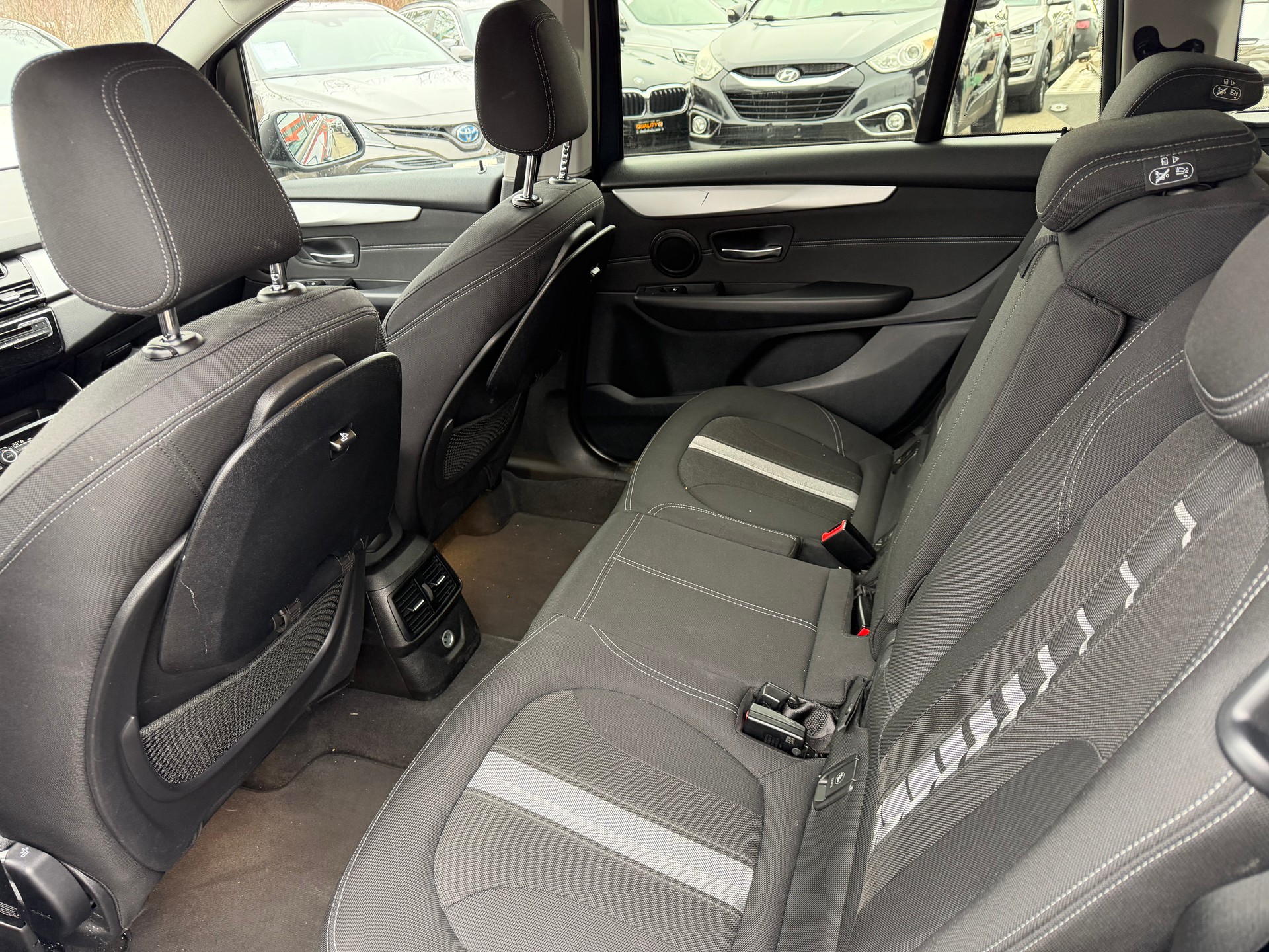 BMW 220d xDrive Gran Tourer Luxury Line Steptronic-image-6