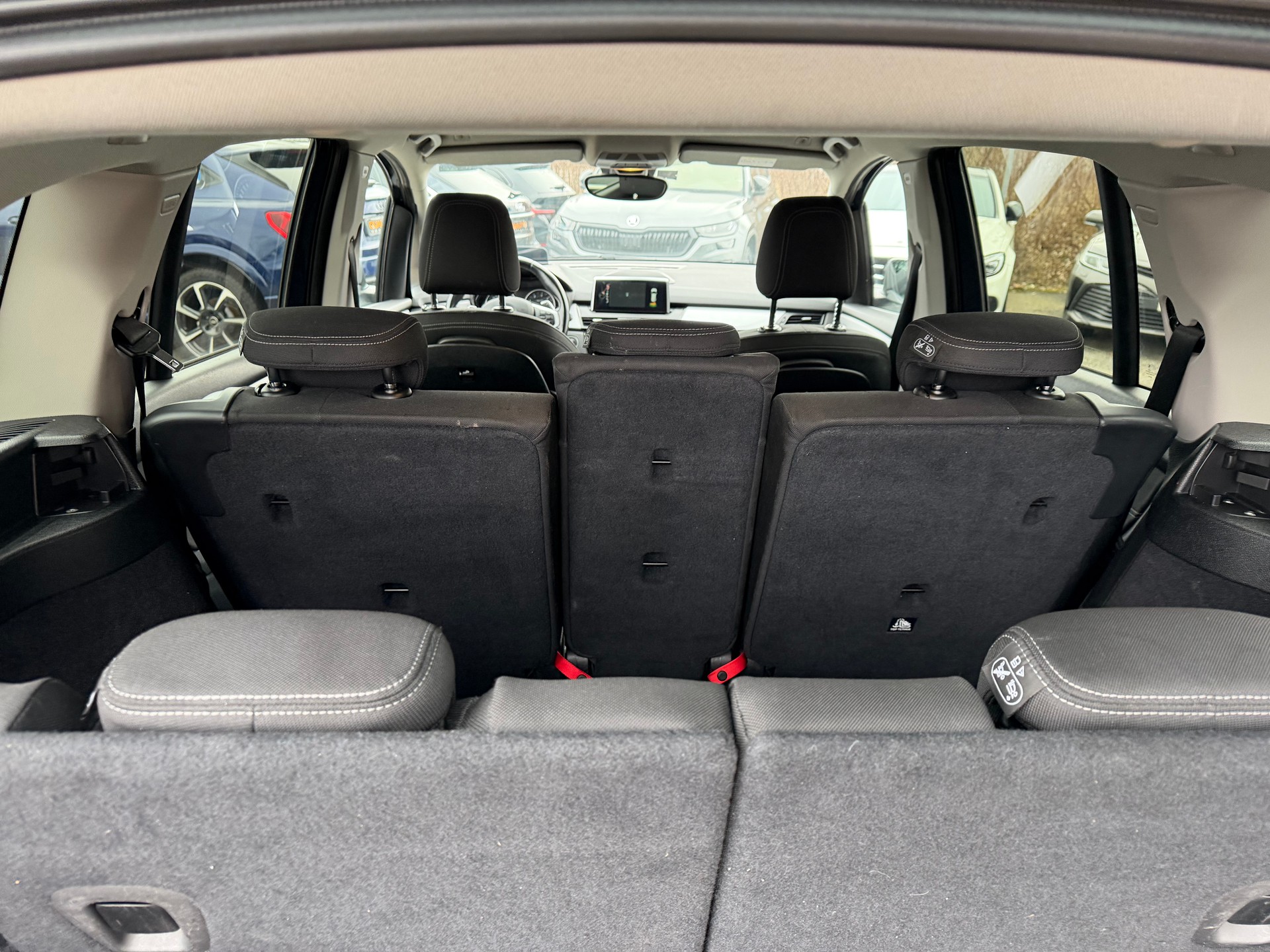 BMW 220d xDrive Gran Tourer Luxury Line Steptronic-image-8