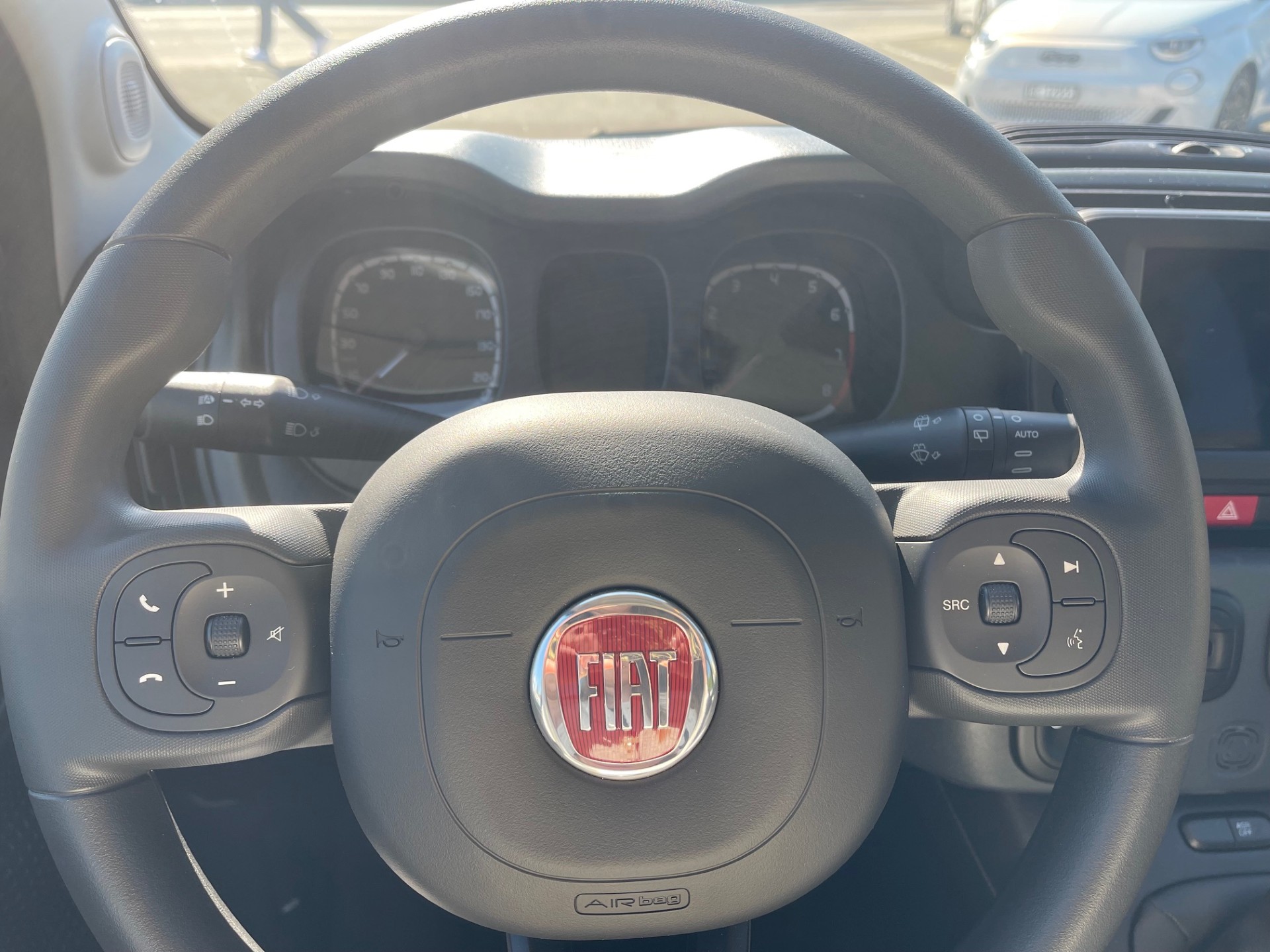 FIAT Panda 1.0 Hybrid Cross-image-11