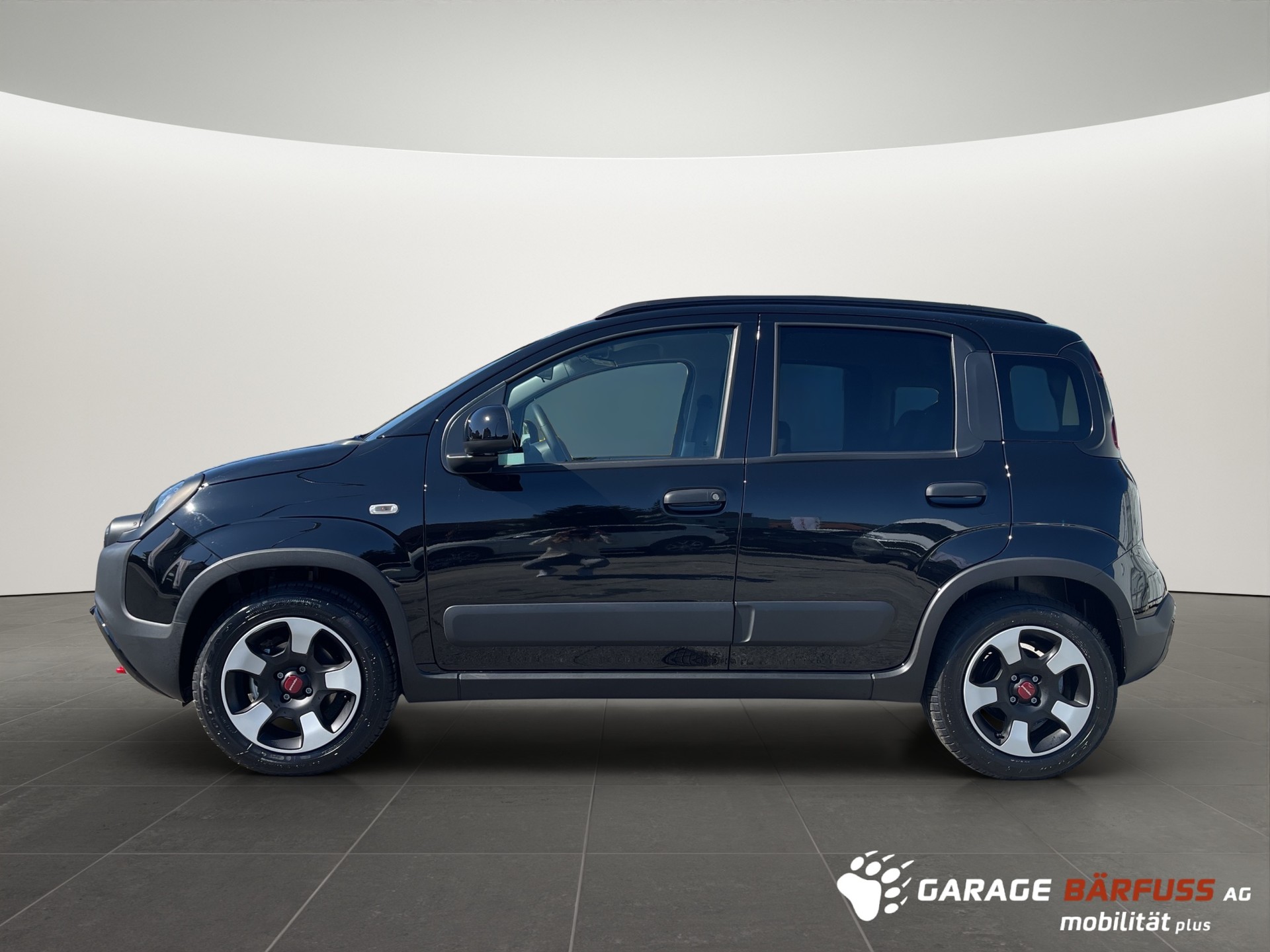 FIAT Panda 1.0 Hybrid Cross-showroom-element-1
