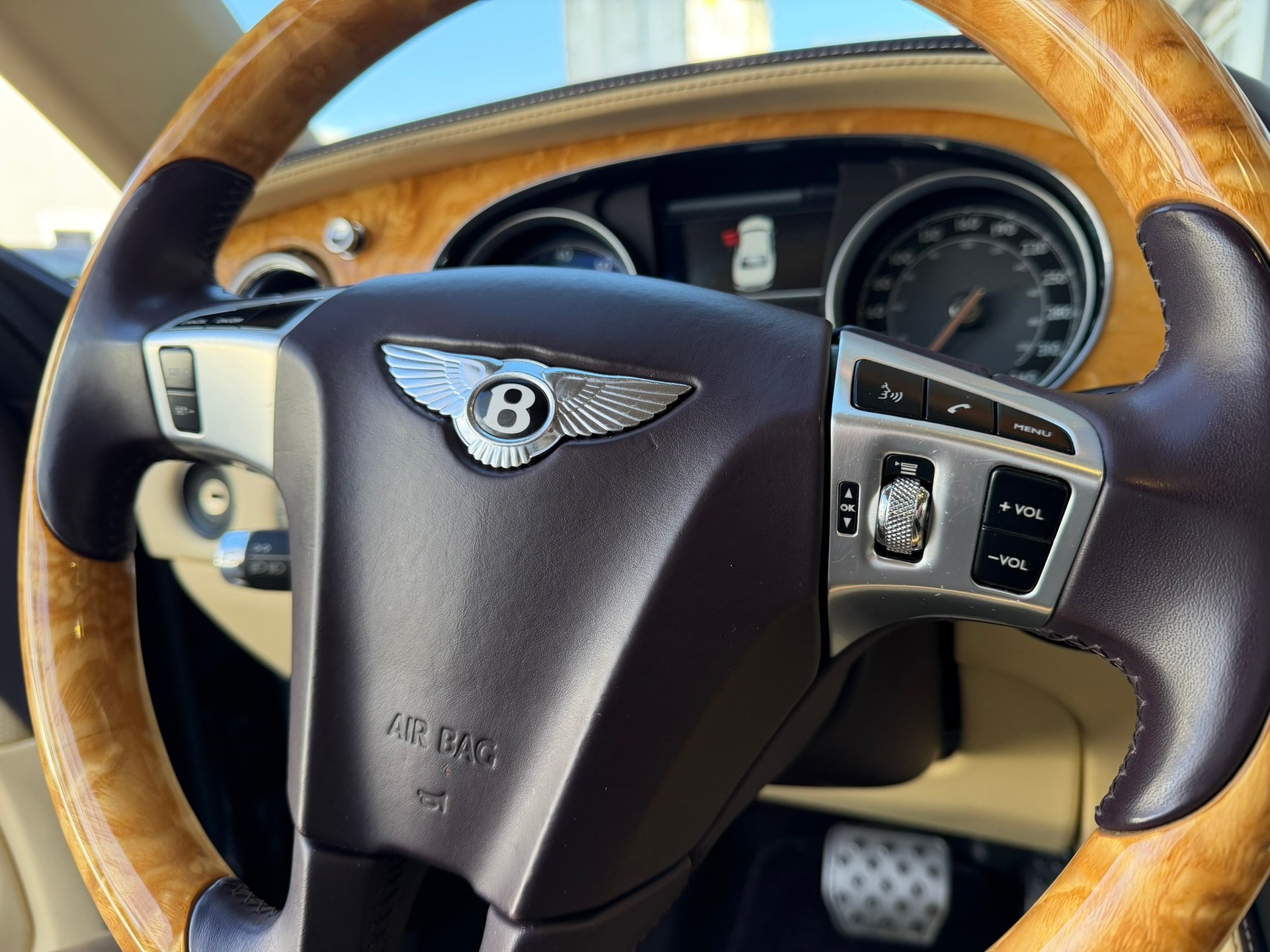 BENTLEY Flying Spur 6.0-image-9