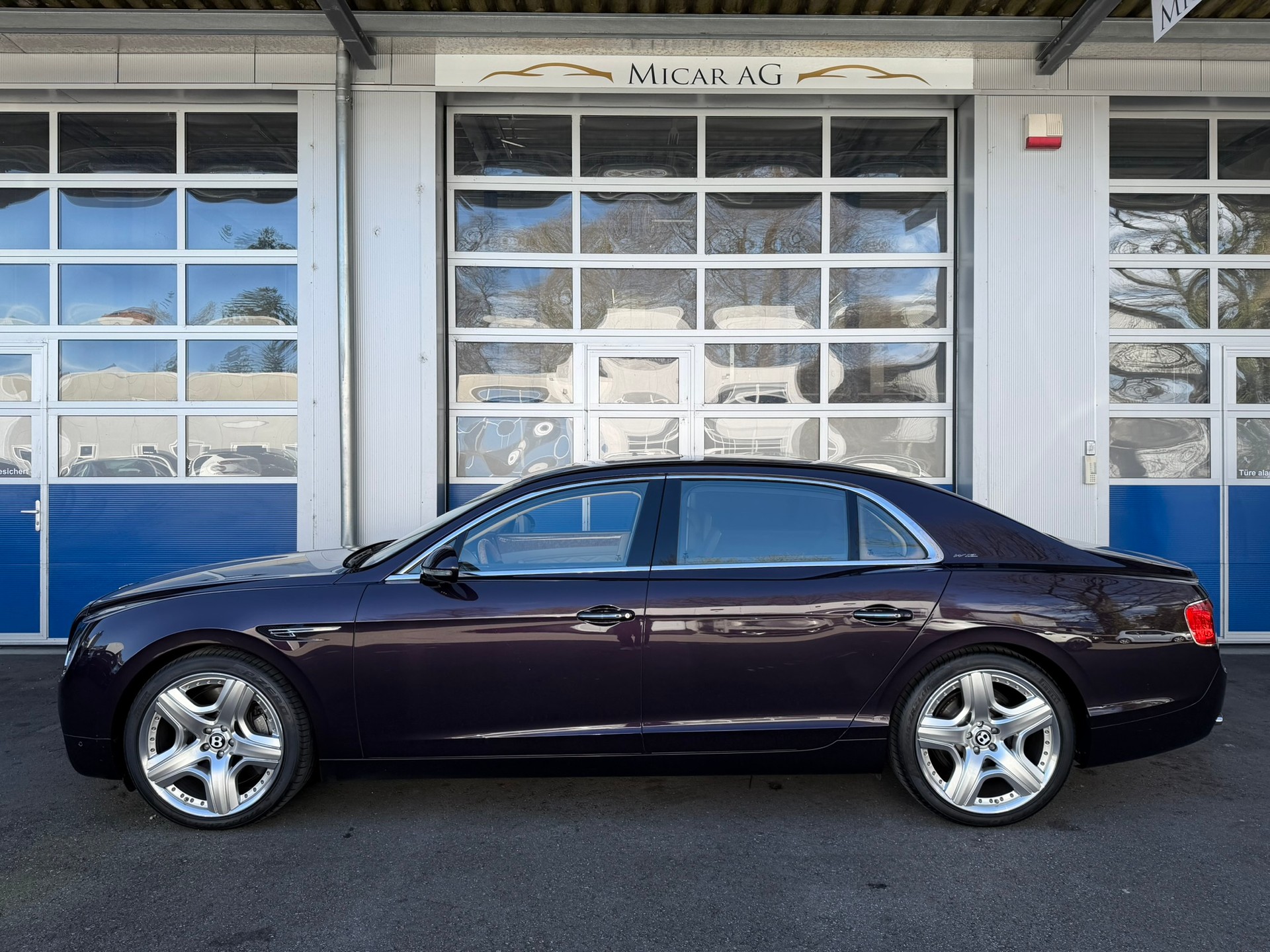 BENTLEY Flying Spur 6.0-image-1