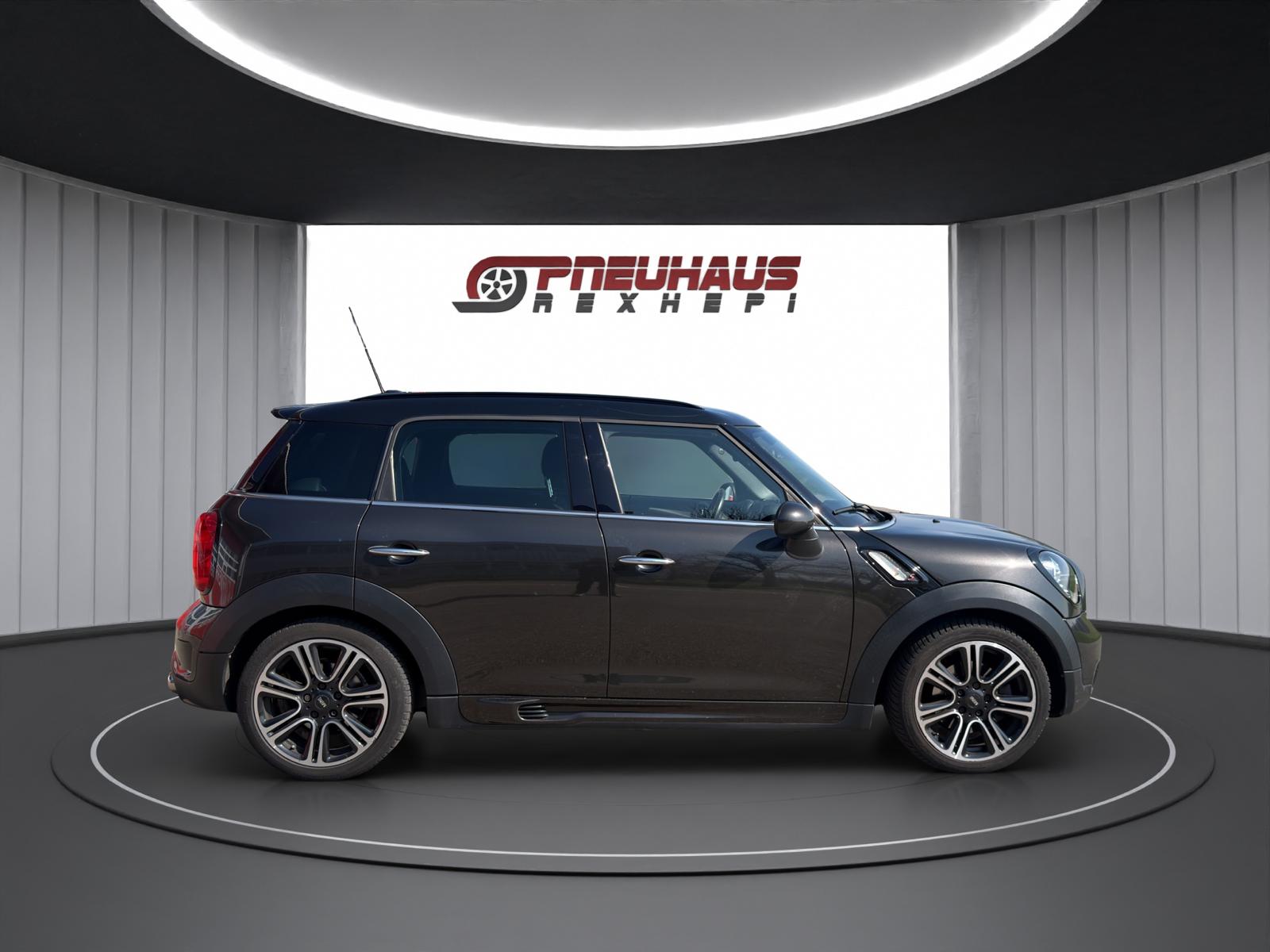 MINI Countryman Cooper S ALL4 Snowhill Steptronic *John Cooper Works Package*-image-6