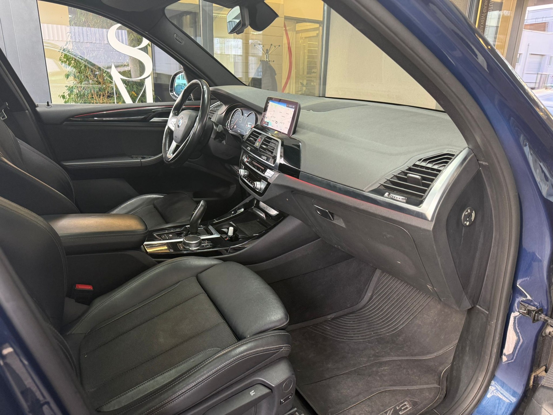 BMW X3 xDrive 30d ▪ Pano ▪ Head Up ▪ AHK ▪ xLine Steptronic-image-14