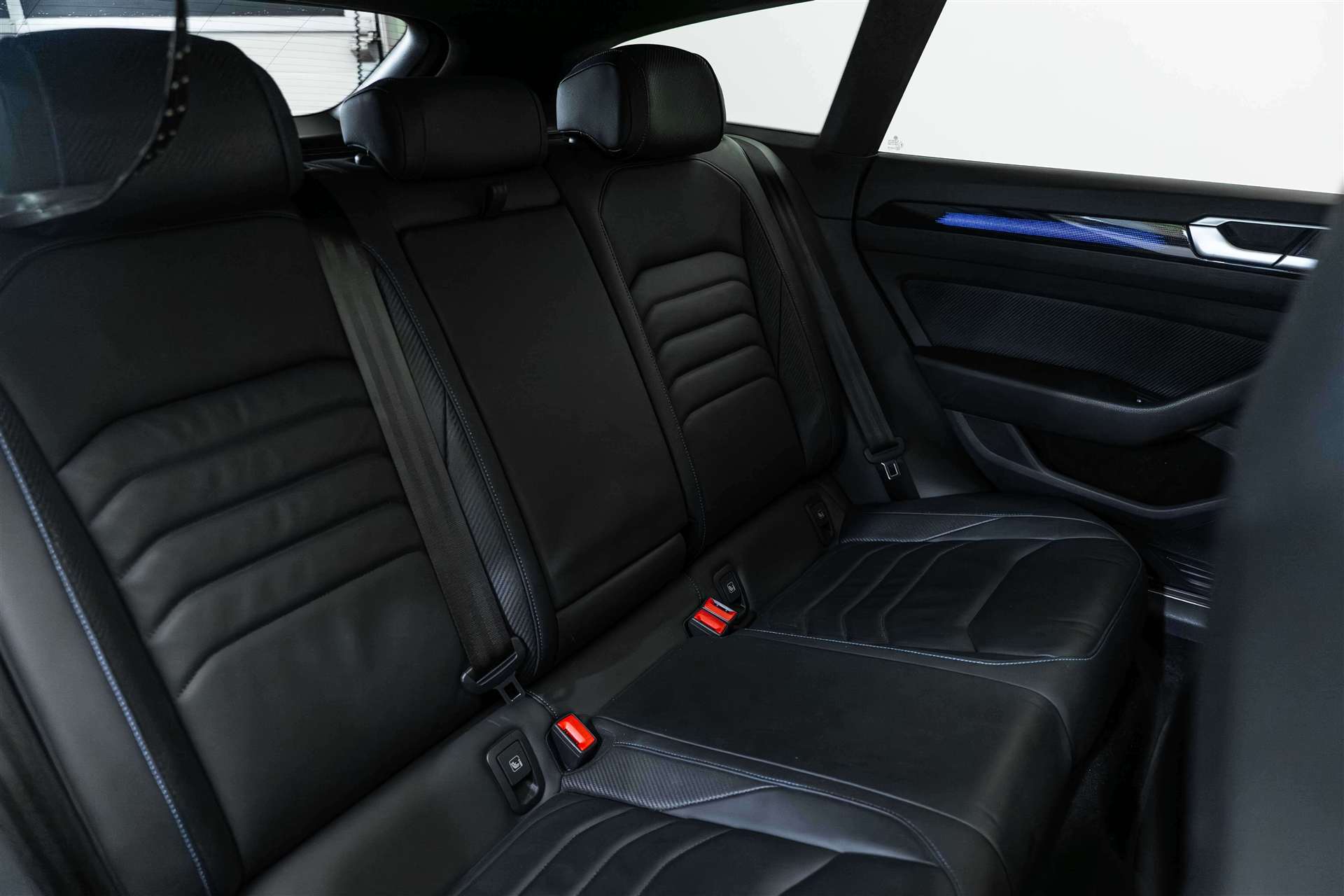 VW Arteon 2.0 TSI R 4Motion DSG 320PS-image-16