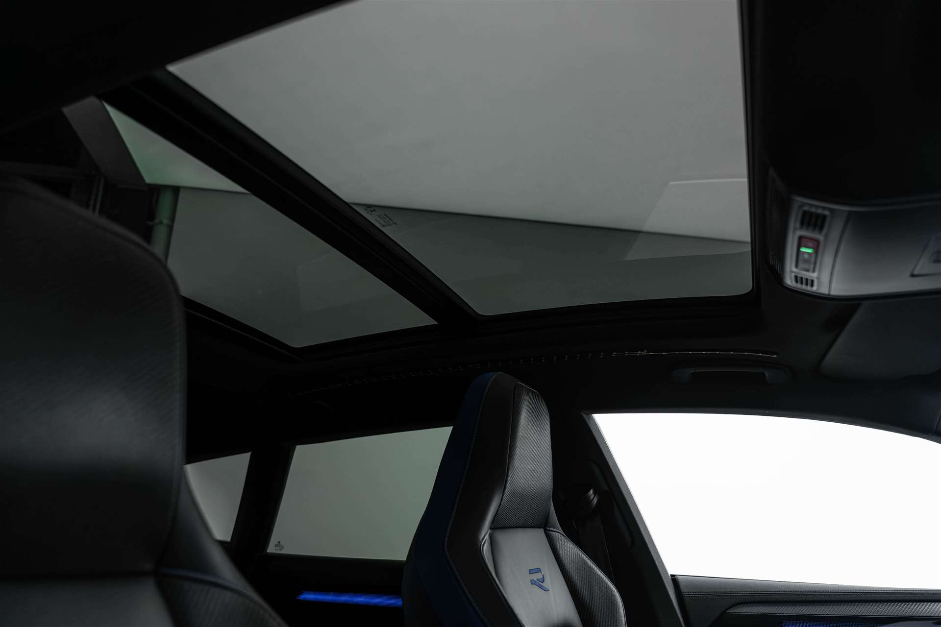 VW Arteon 2.0 TSI R 4Motion DSG 320PS-image-14