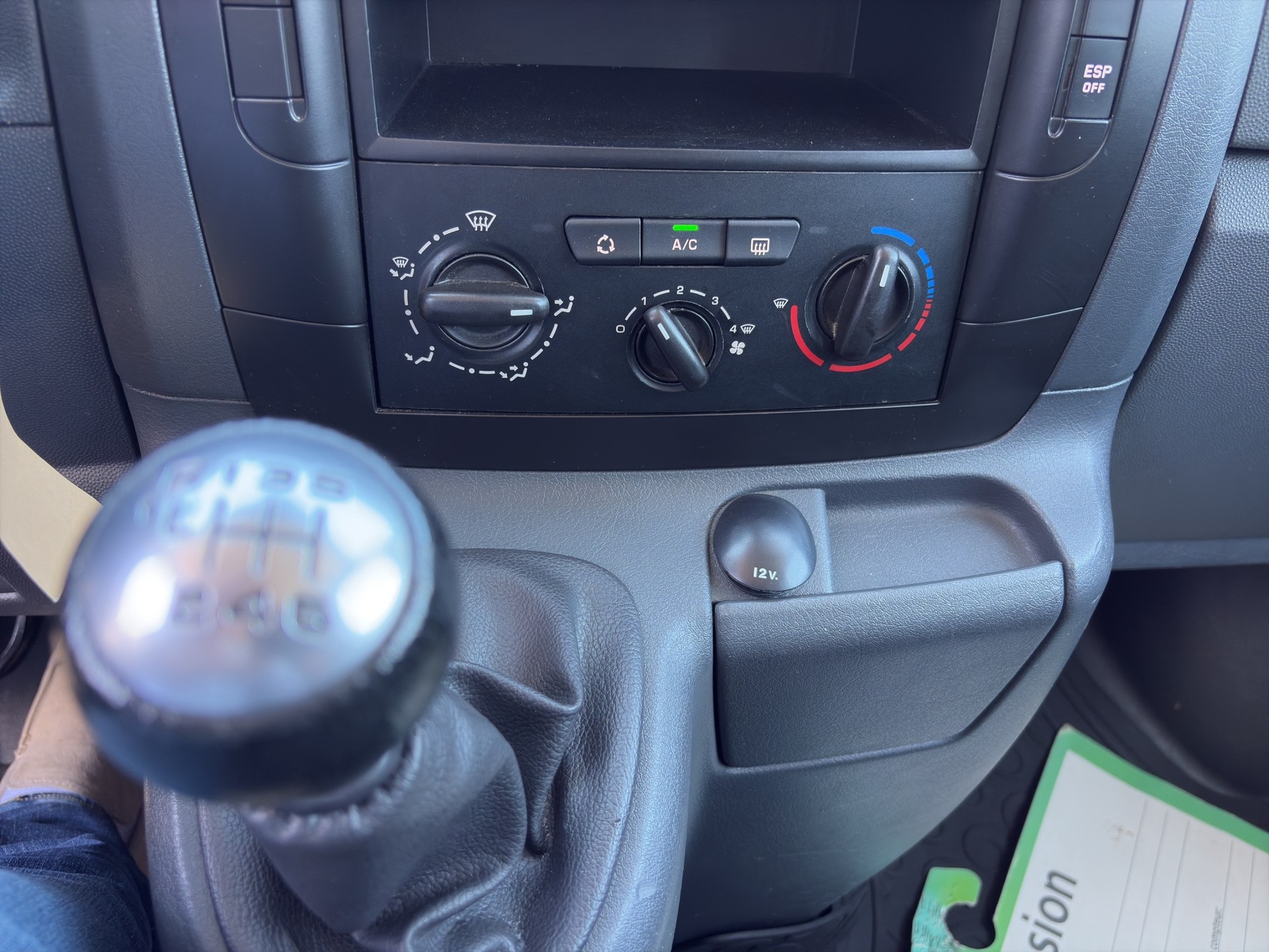 CITROEN Jumpy 2.0 HDi L2H1 Attraction-image-11