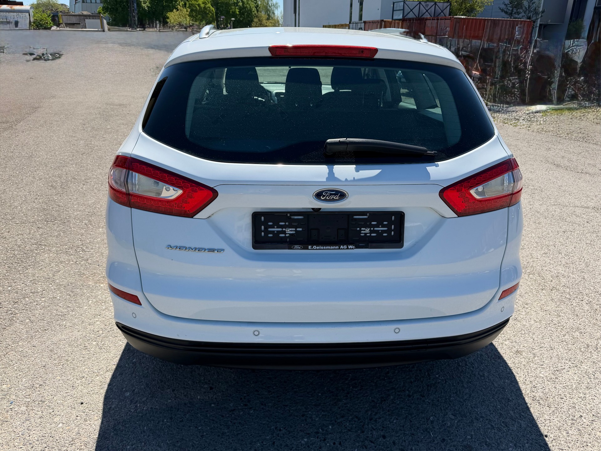FORD Mondeo 2.0 TDCi Ambiente Powershift-image-5