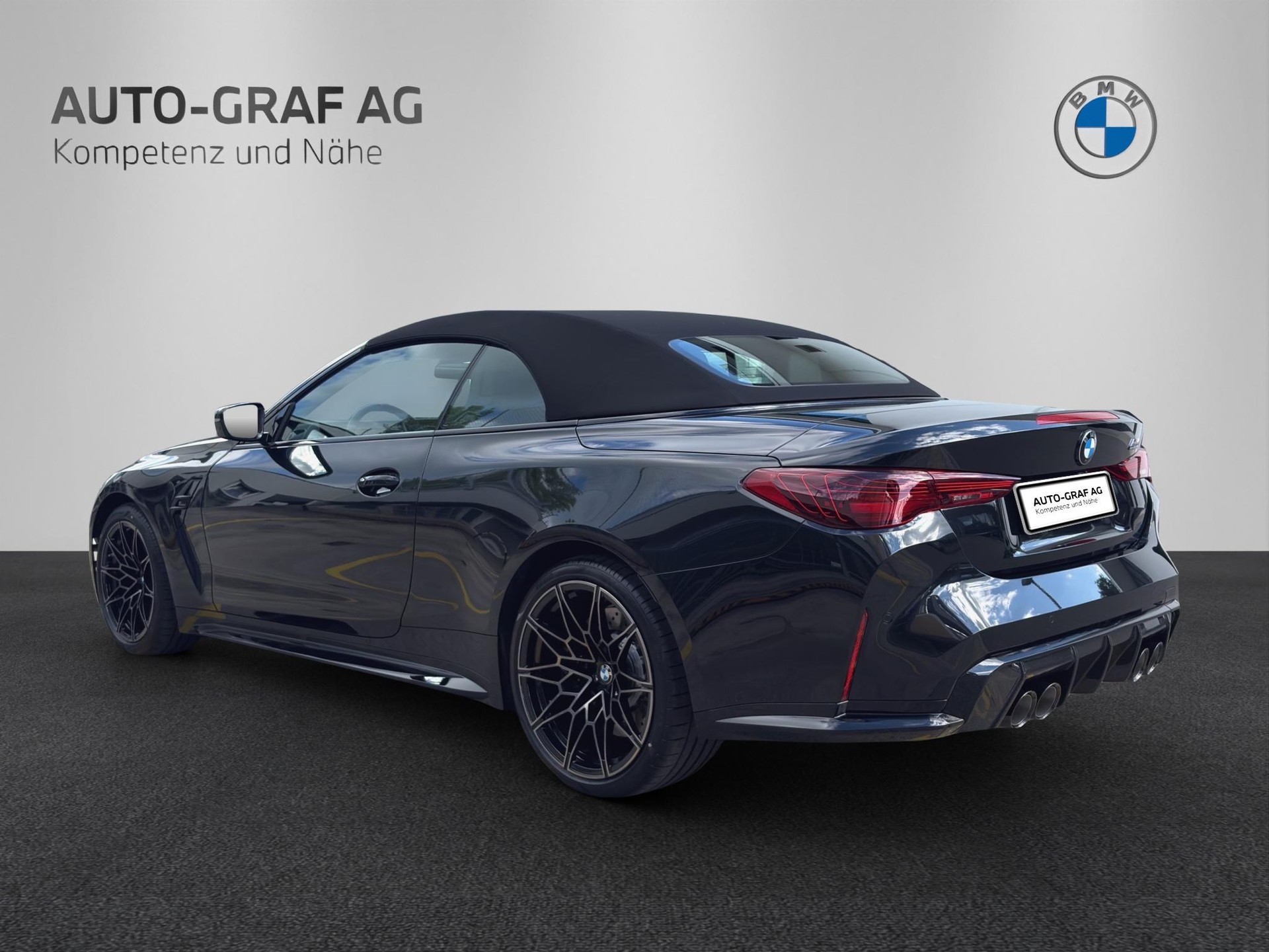 BMW M4 Competition xDrive Cabrio-showroom-element-2