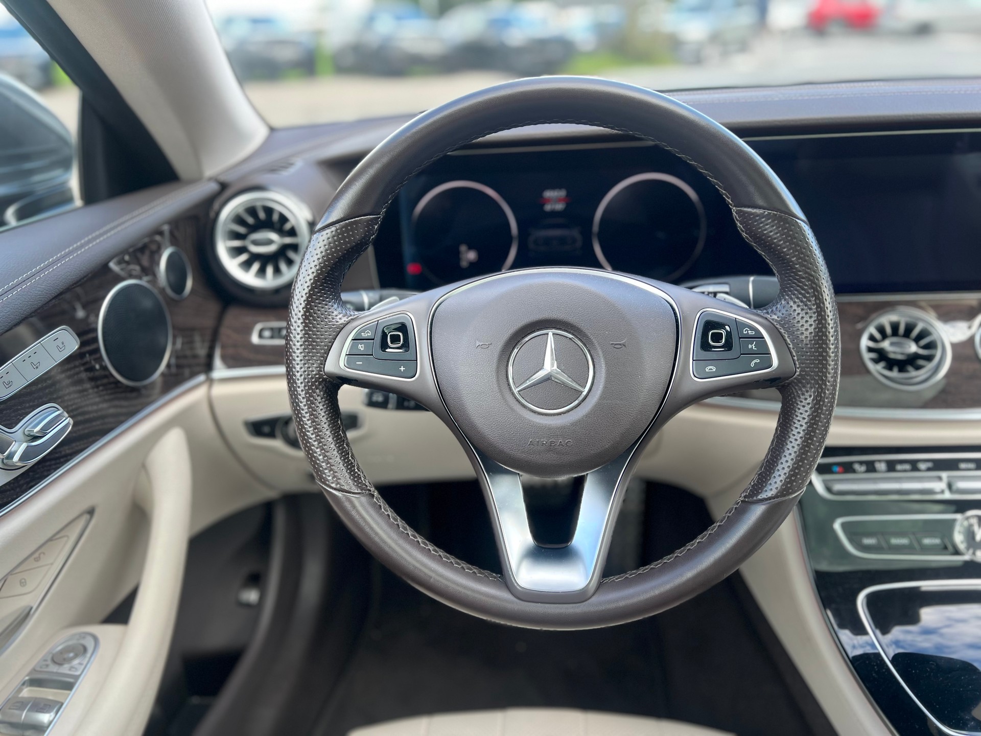 MERCEDES-BENZ E 400 Coupé AMG Line 4 Matic 9G-Tronic-image-13