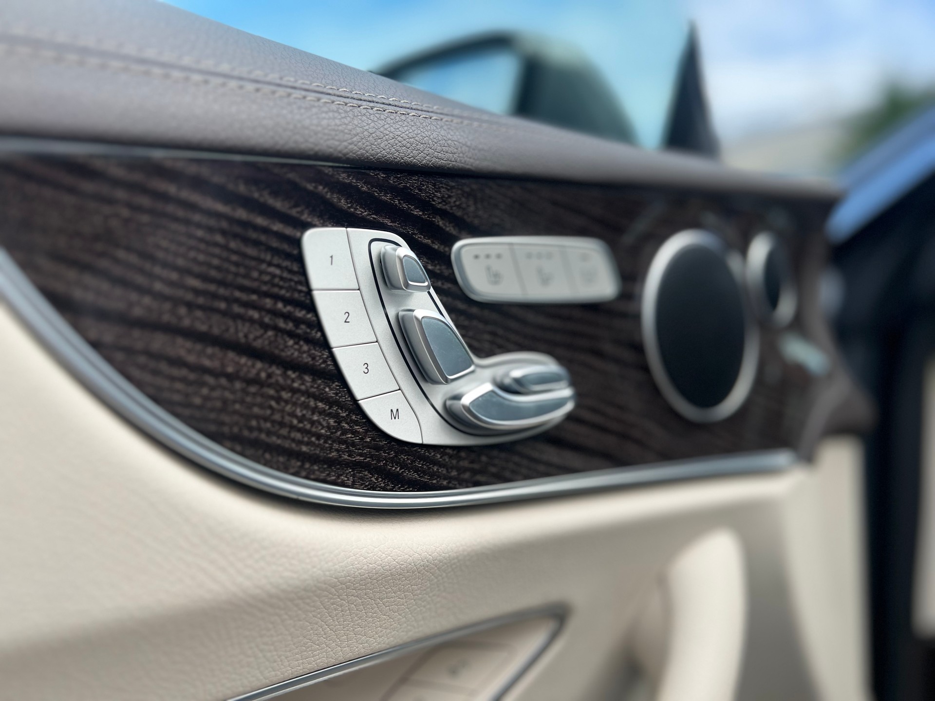 MERCEDES-BENZ E 400 Coupé AMG Line 4 Matic 9G-Tronic-image-14