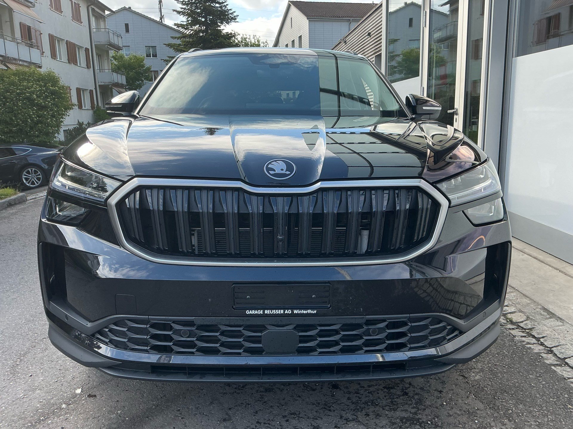 SKODA Kodiaq 2.0 TSI 204 PS 4x4 SELECTION *** PANORAMAGLASDACH, ANHÄNGEKUPPLUNG & 7 SITZER ***-showroom-element-1