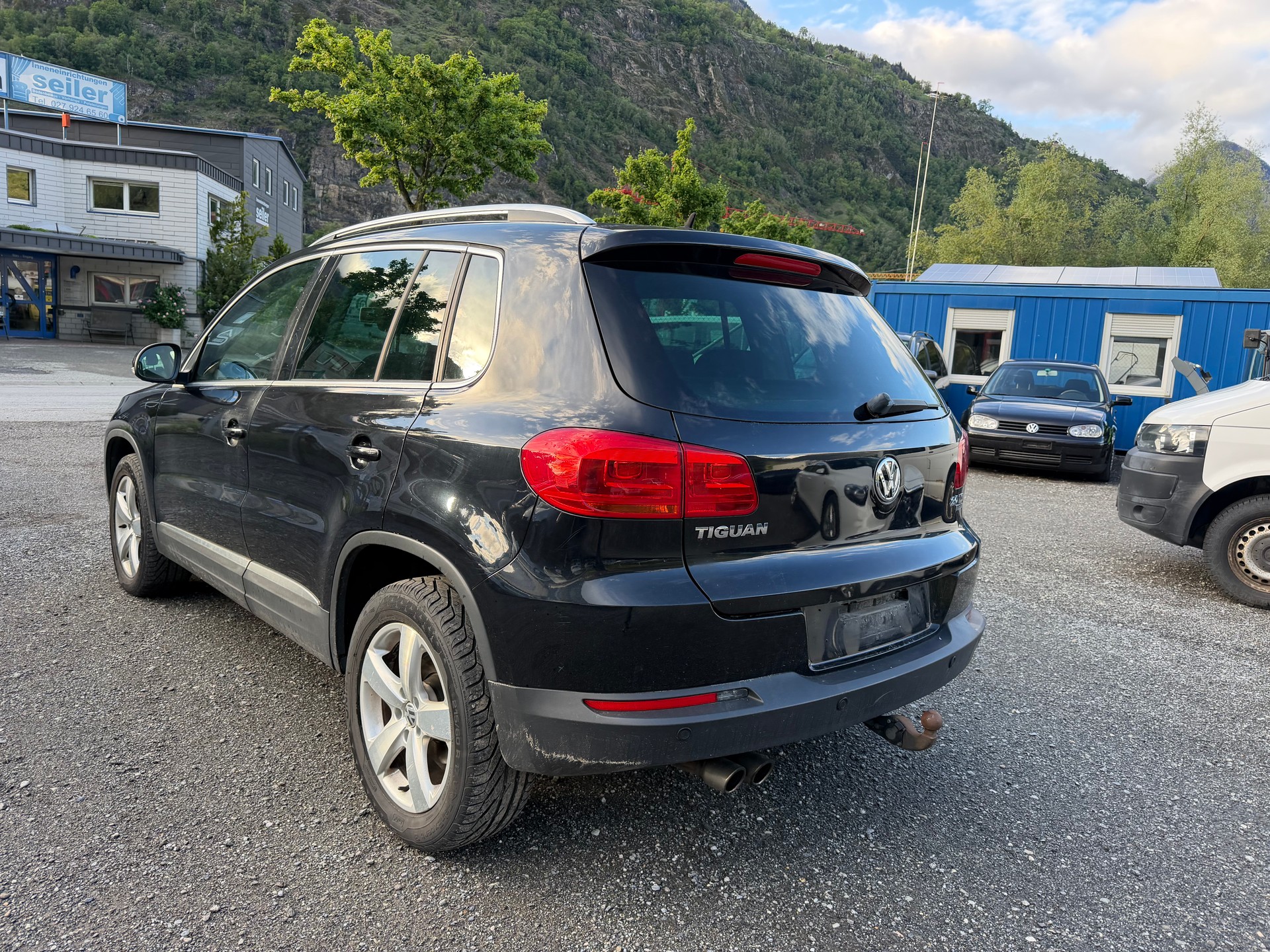 VW Tiguan 2.0 Tsi-showroom-element-2