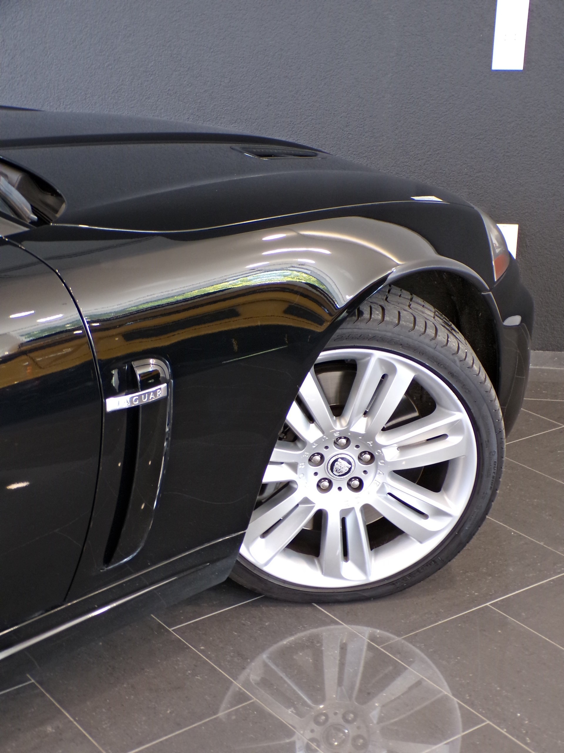 JAGUAR XKR 5.0 V8 SC Automatic-image-13