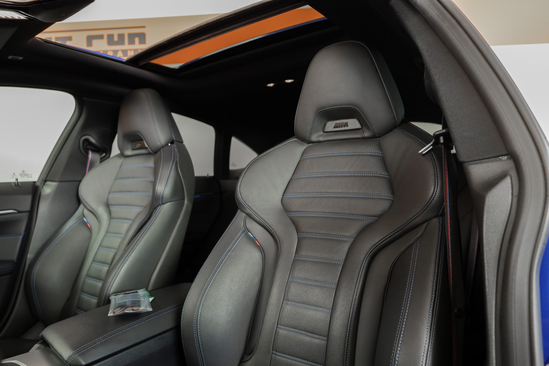 BMW i4 M50-showroom-element-3