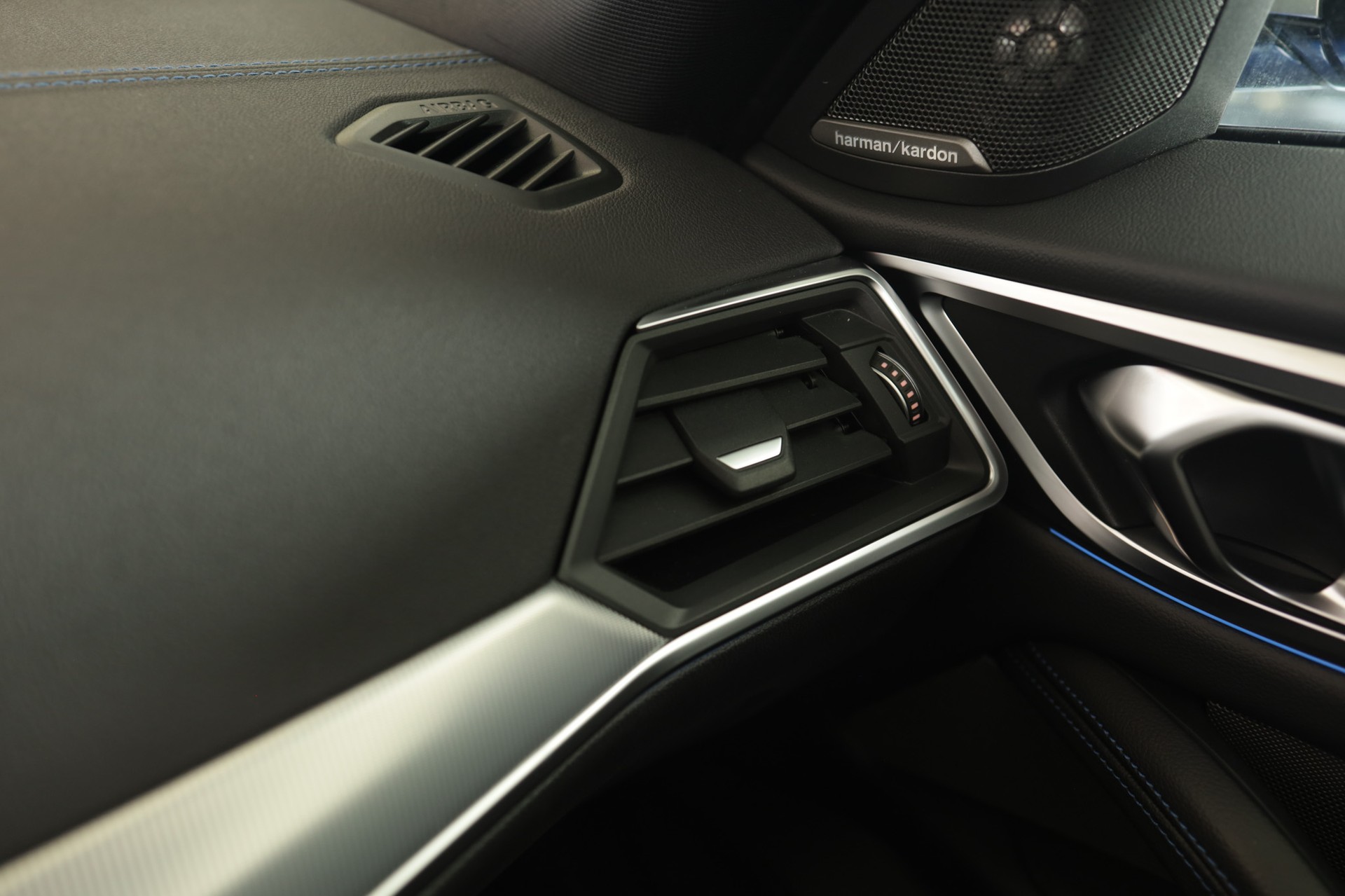 BMW i4 M50-image-22