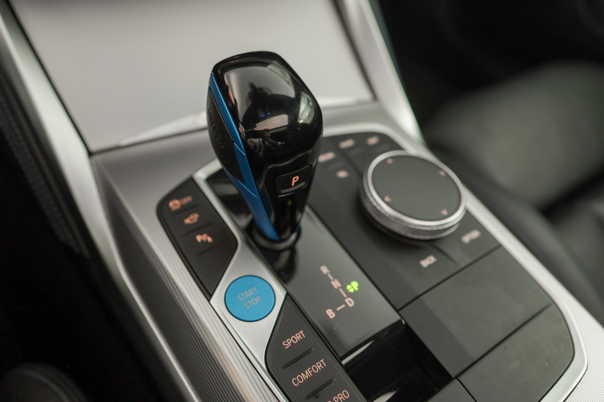 BMW i4 M50-image-19