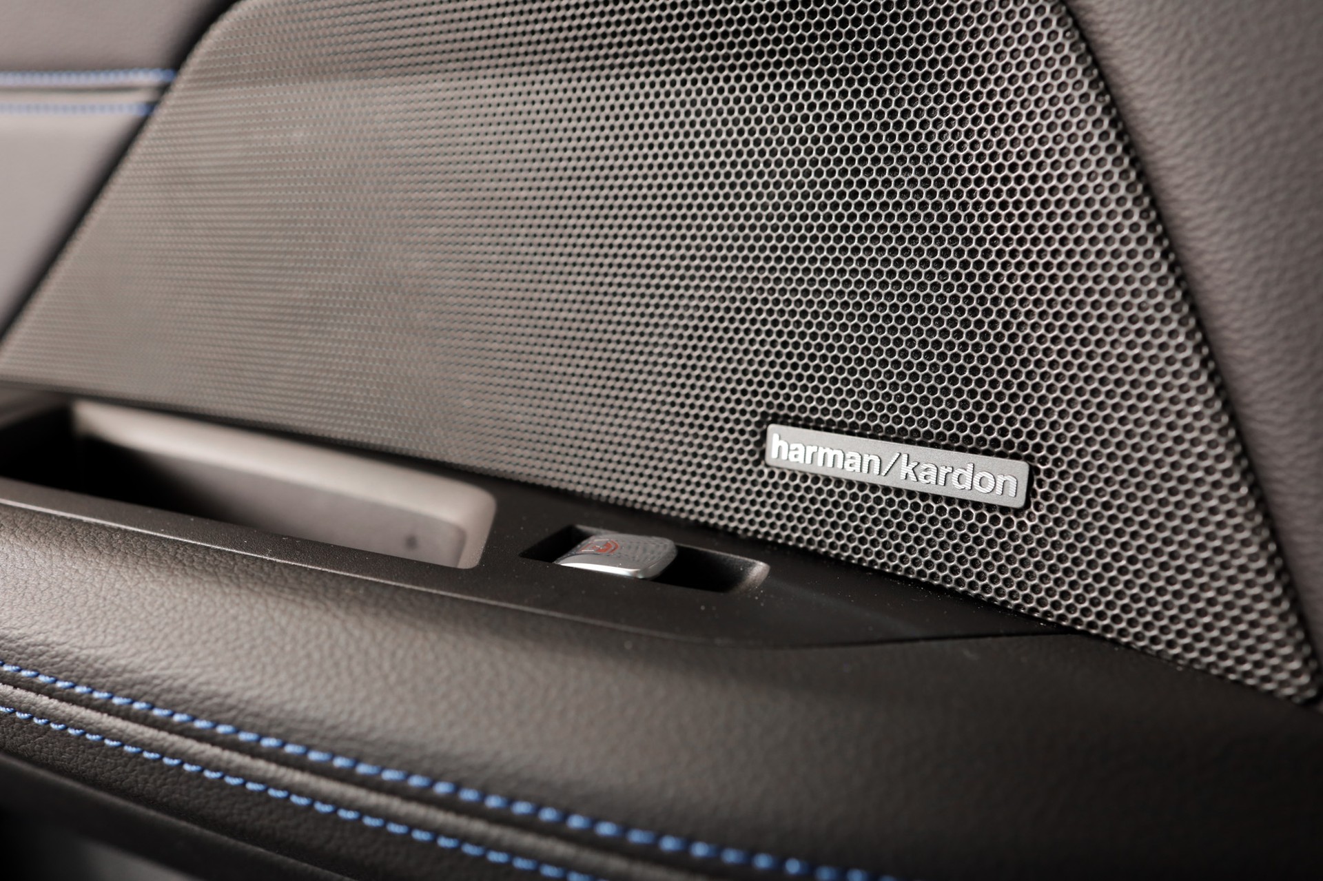 BMW i4 M50-image-16